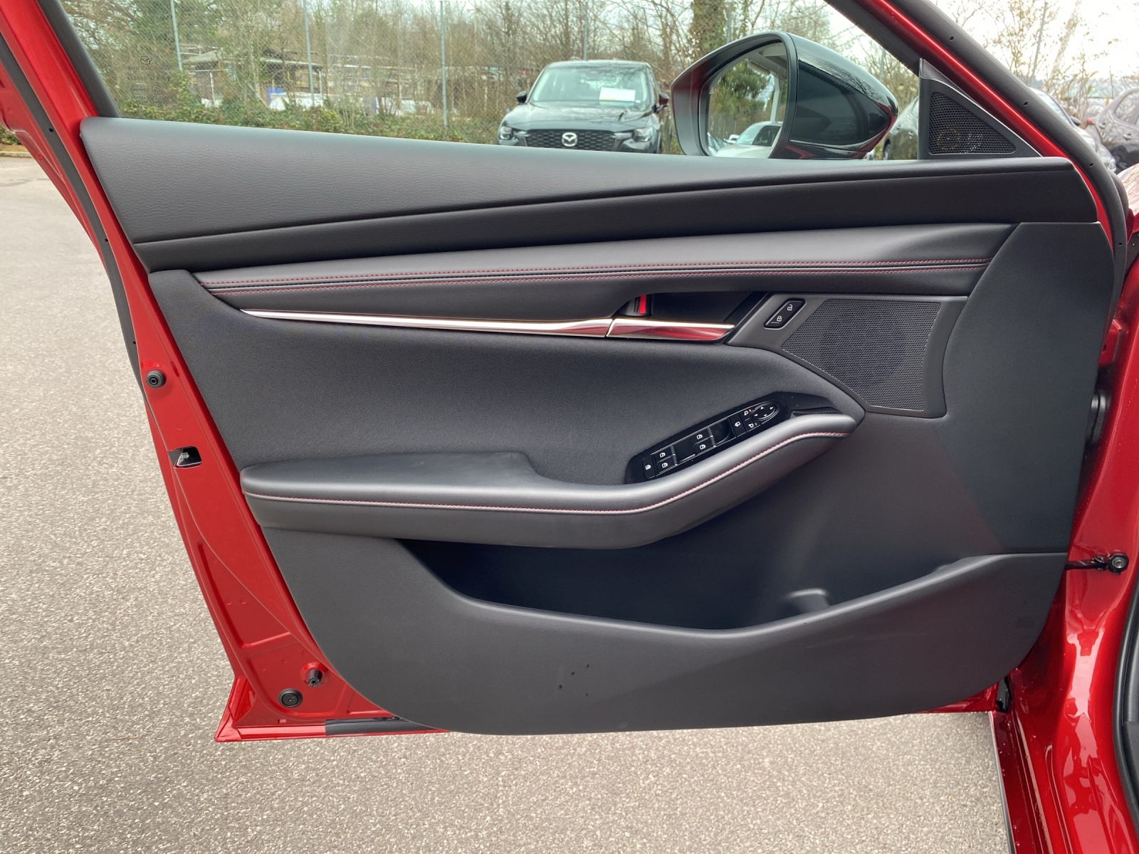 MAZDA 3 Hatchback SKYACTIV-X M Hybrid 186 Homura Automat-image-5