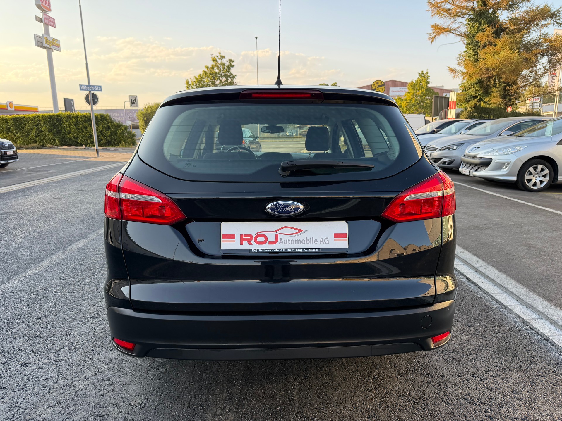 FORD Focus 1.6i VCT Trend PowerShift-image-5