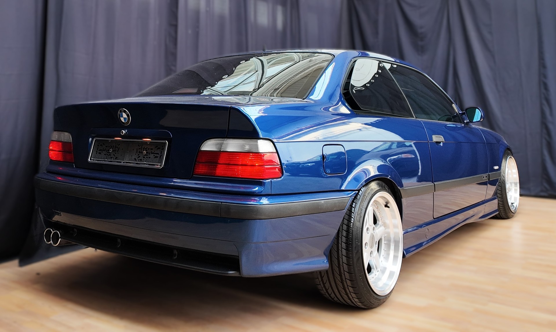 BMW 328i Coupé M-Sport-image-4