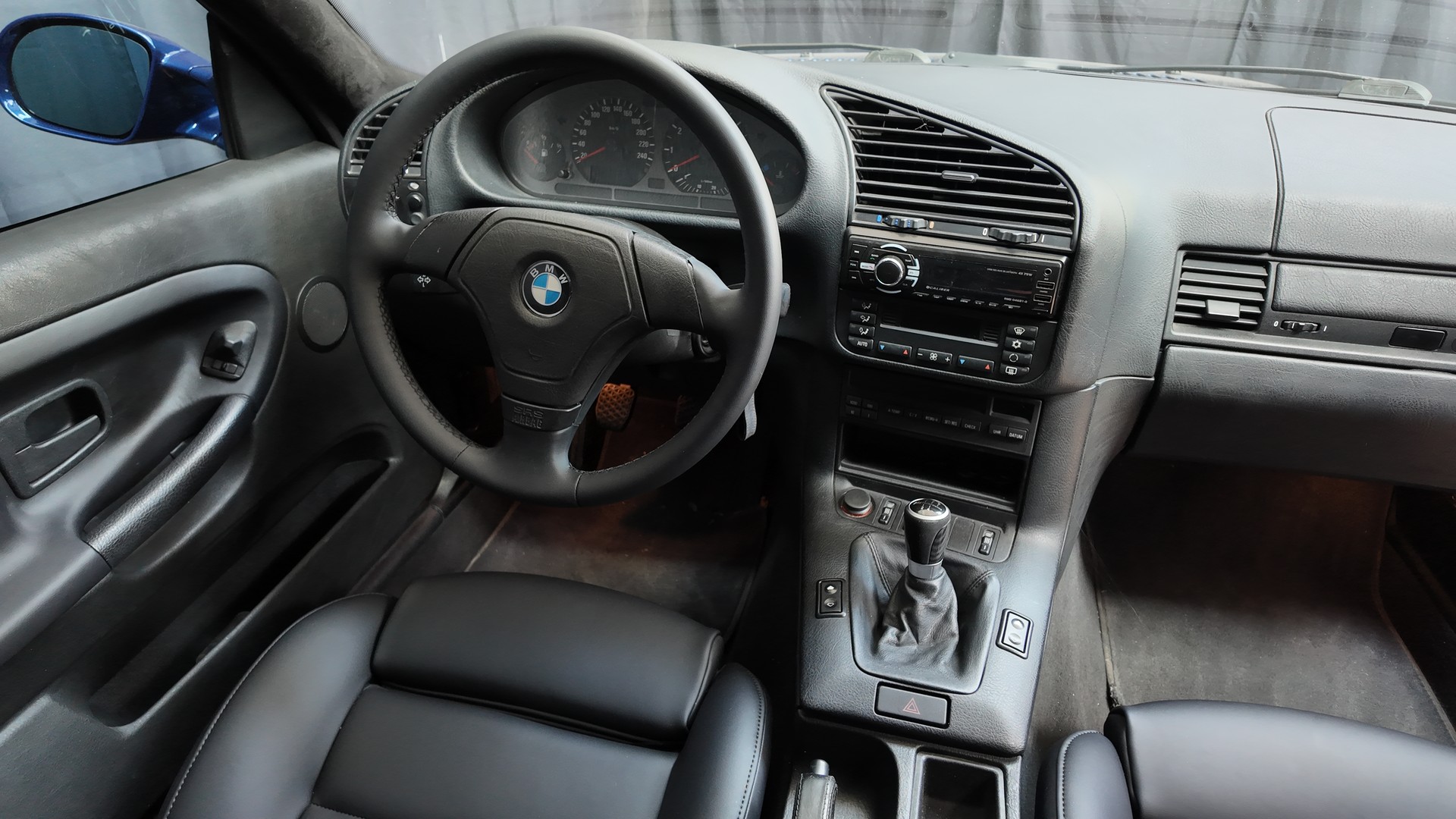 BMW 328i Coupé M-Sport-image-8