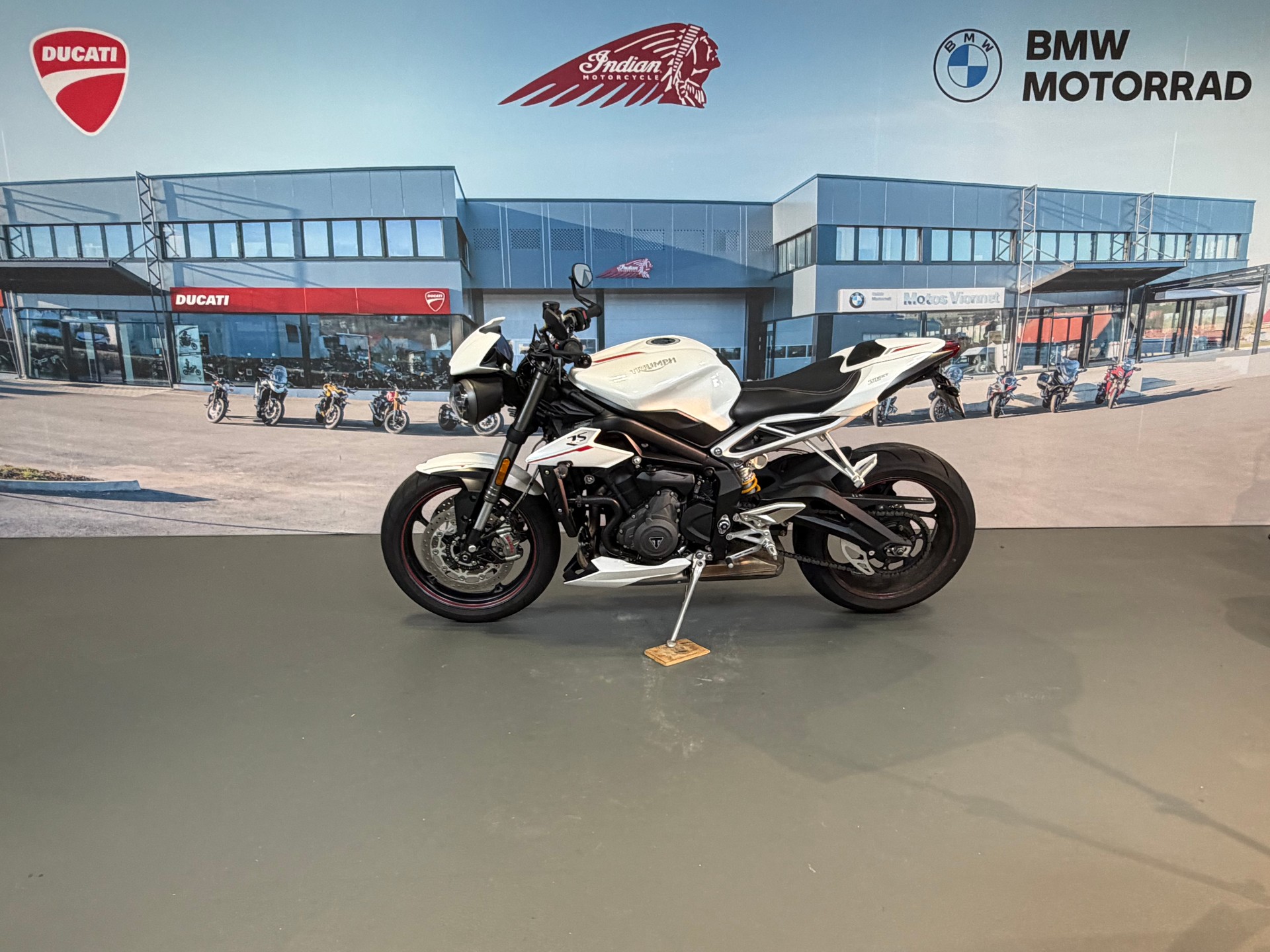 TRIUMPH Street Triple RS 765 ABS-image-3