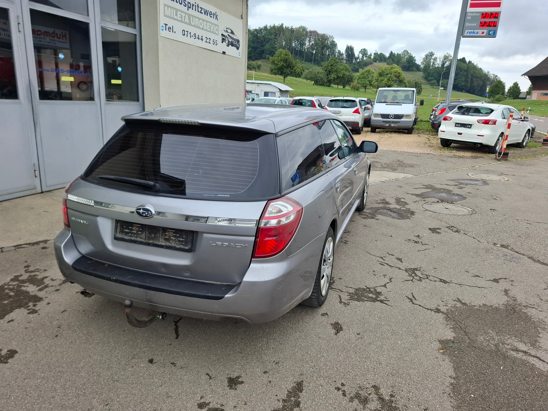 SUBARU Legacy 2.0R AWD Swiss