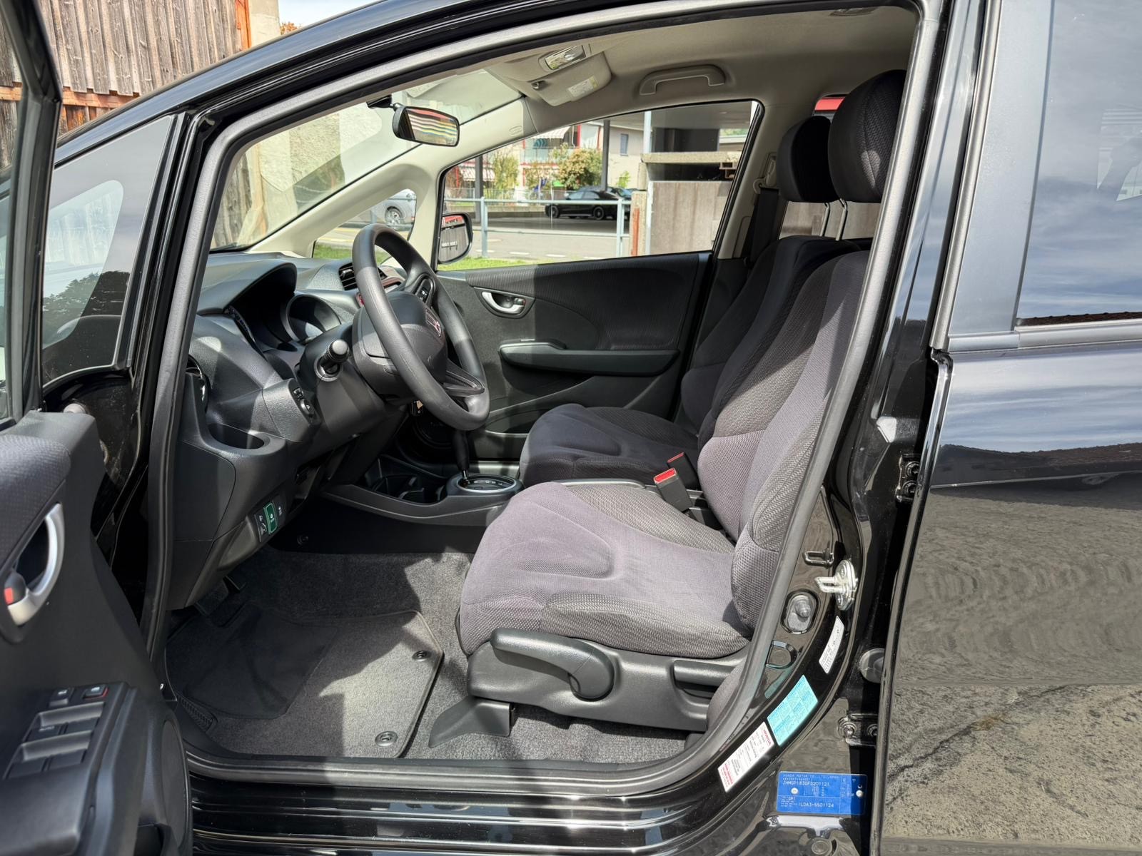 HONDA Jazz 1.3i Hybrid Exclusive CVT-image-6