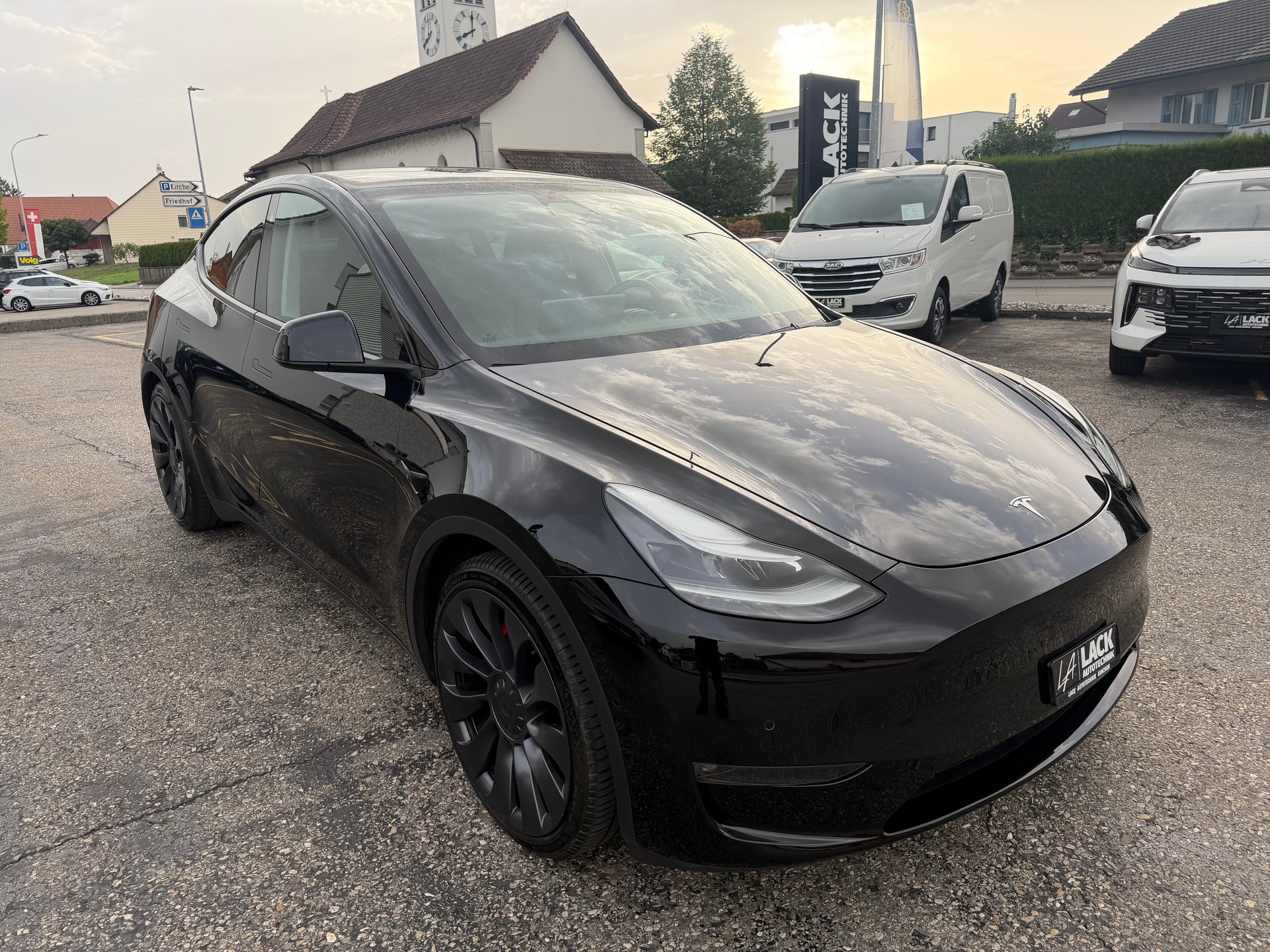 TESLA Model Y Performance-image-5