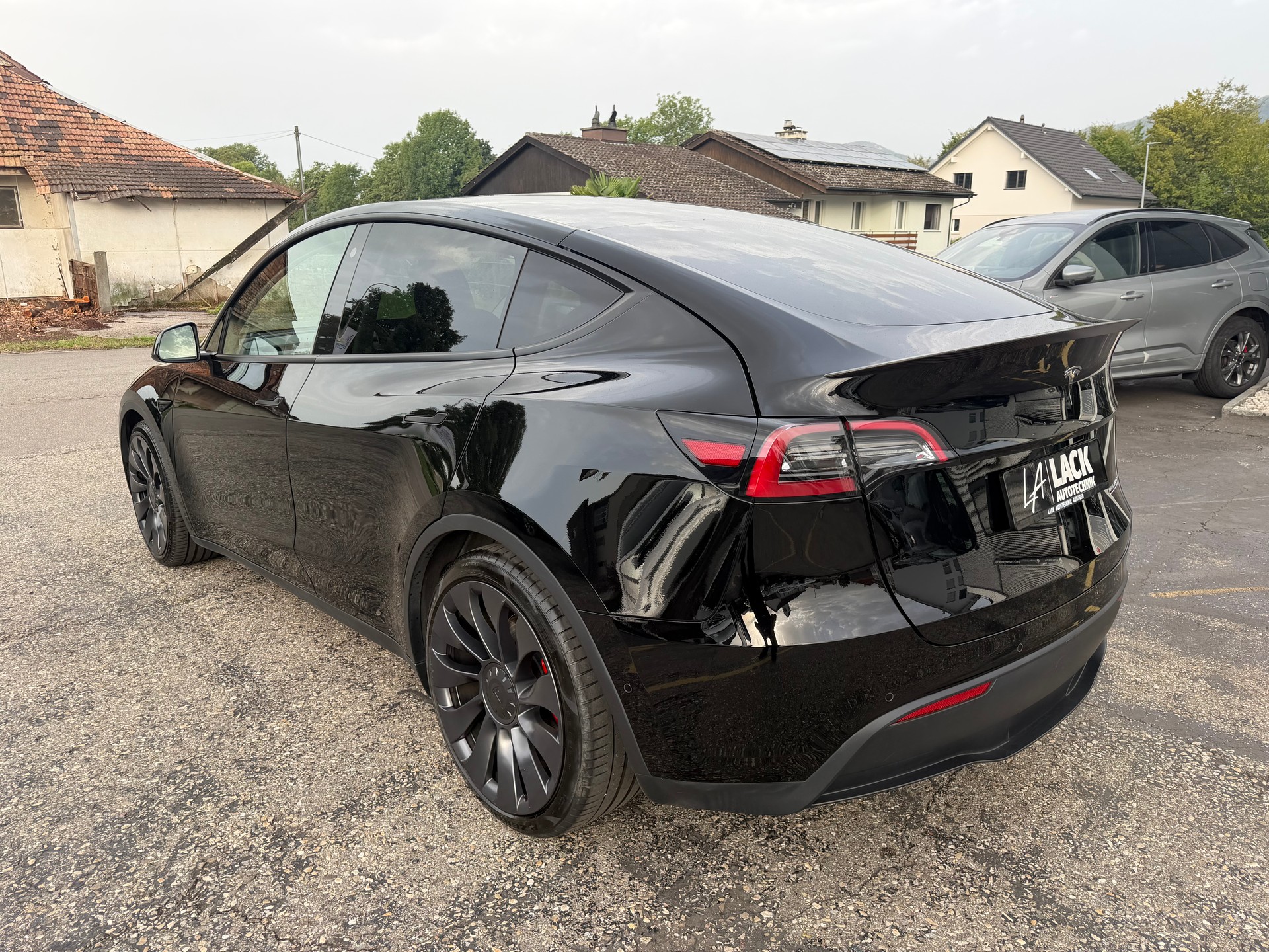 TESLA Model Y Performance-image-11