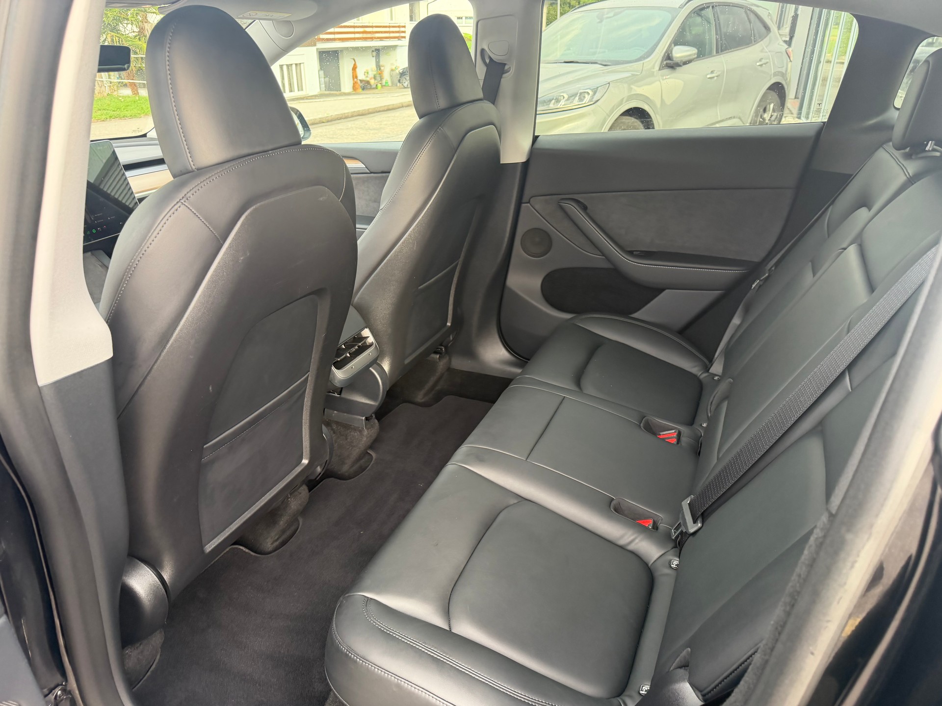 TESLA Model Y Performance-image-16