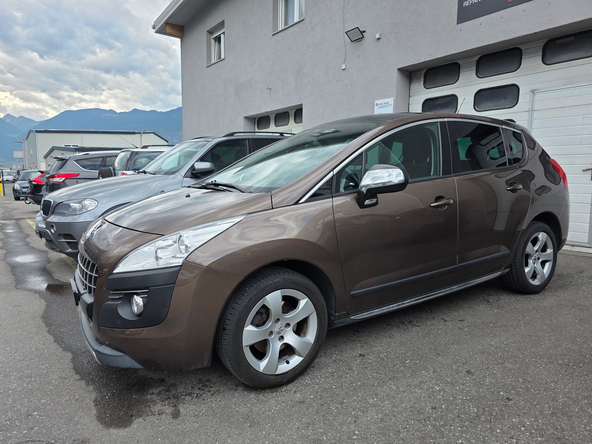 PEUGEOT 3008 1.6 16V T Platinum-showroom-element-1