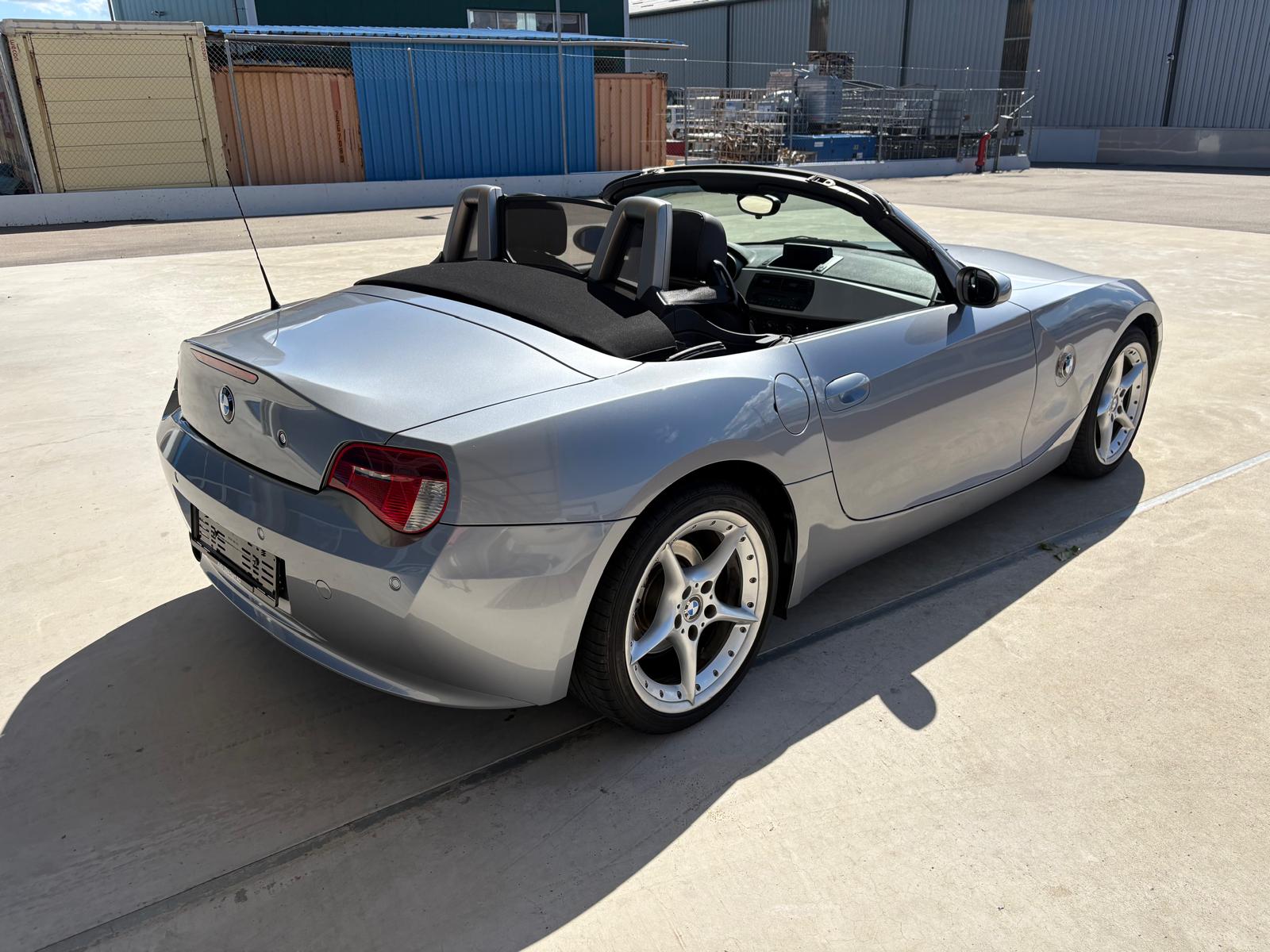 BMW Z4 3.0si Roadster-image-4
