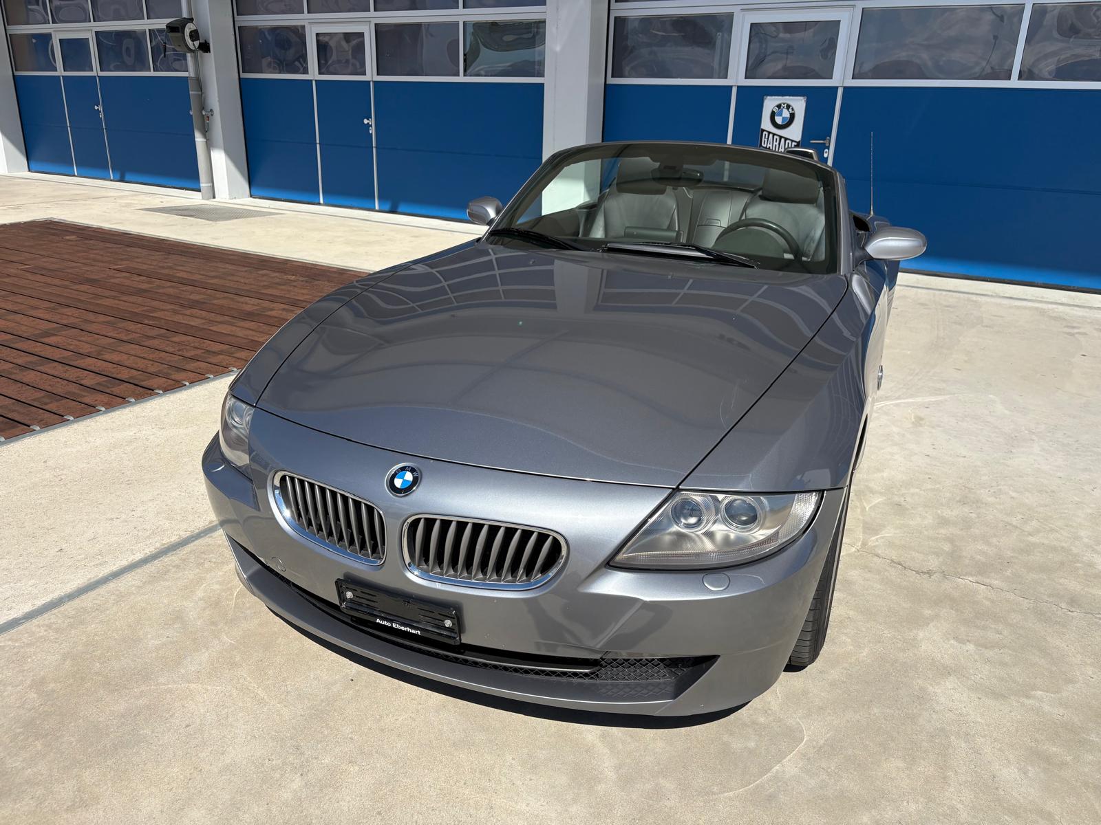BMW Z4 3.0si Roadster-image-1
