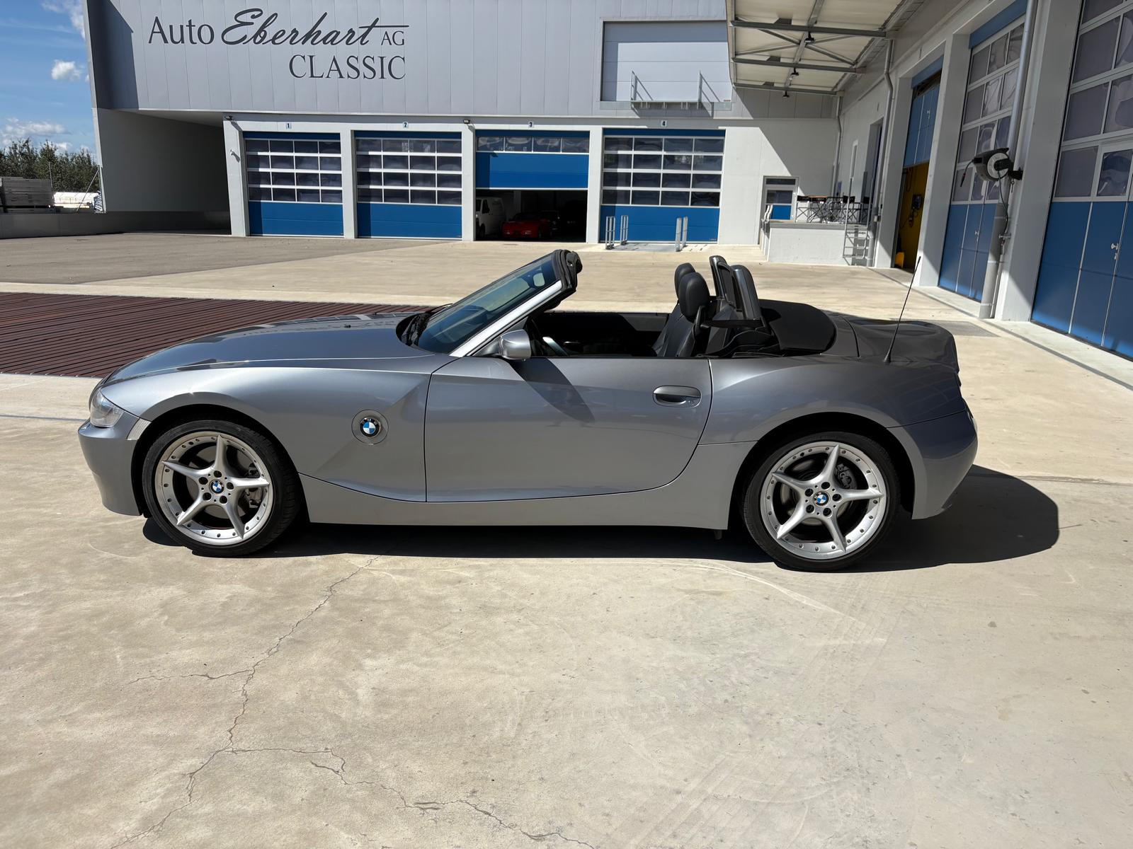 BMW Z4 3.0si Roadster-image-2