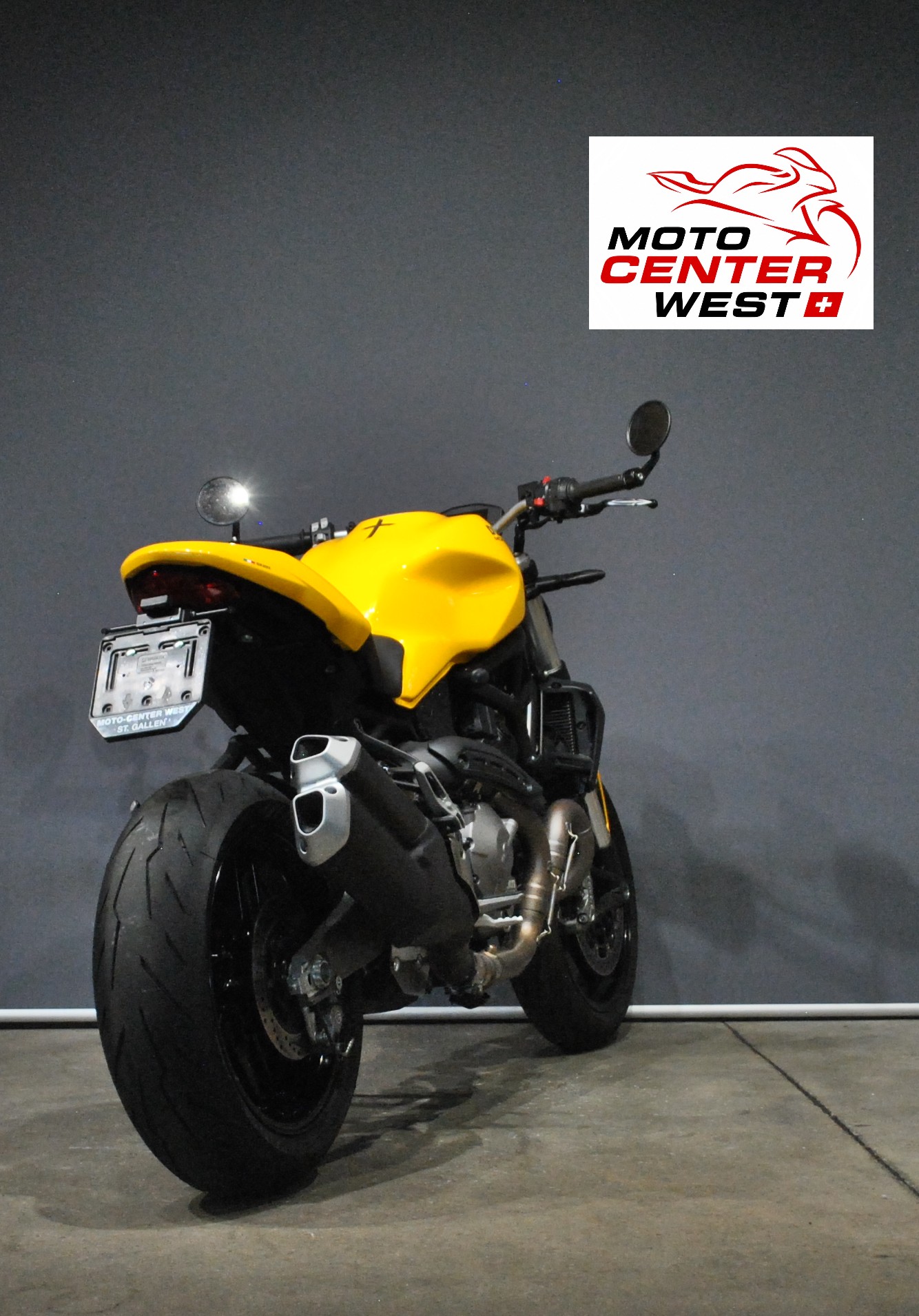 DUCATI MONSTER 821-image-4