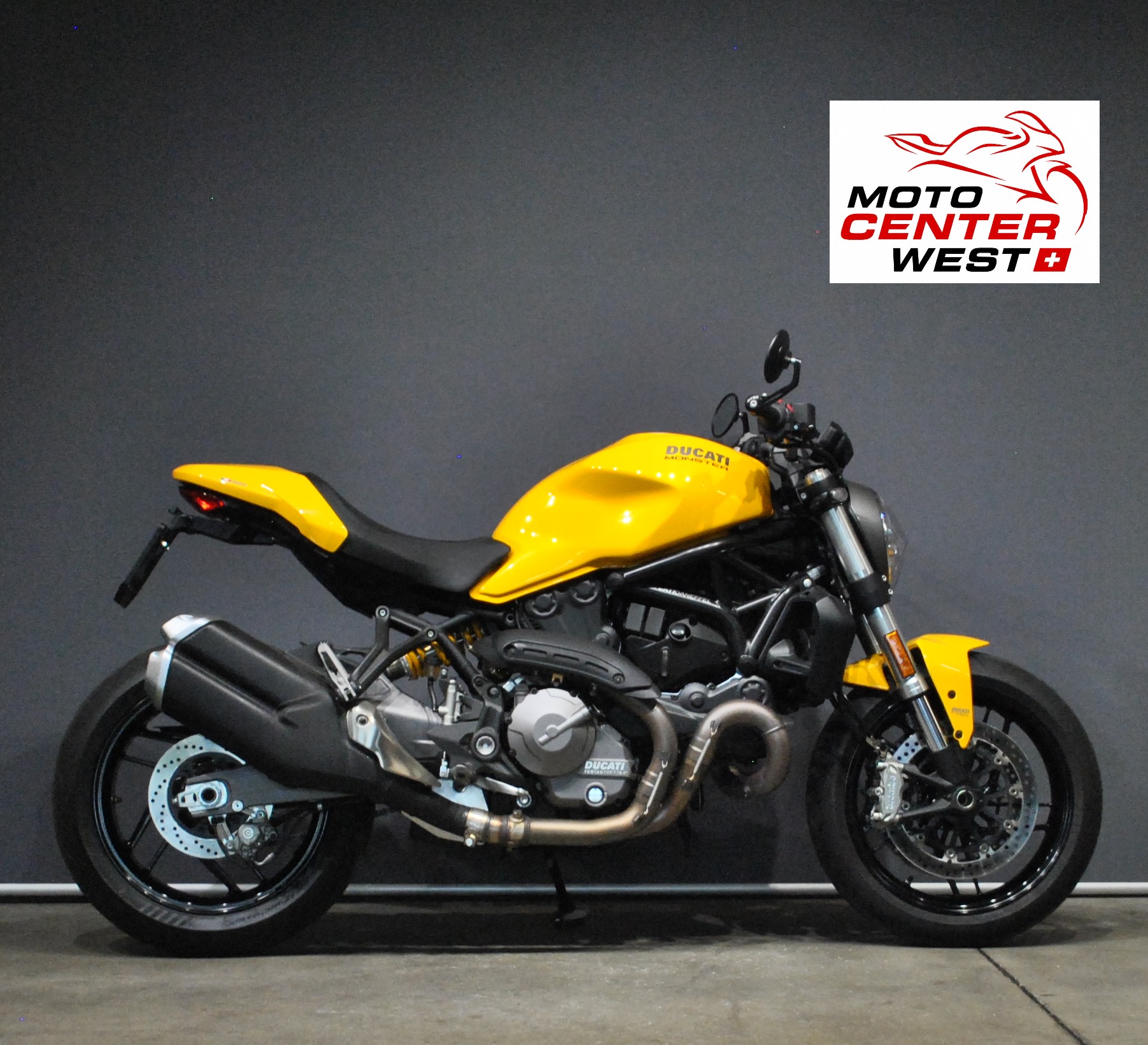 DUCATI MONSTER 821-image-1