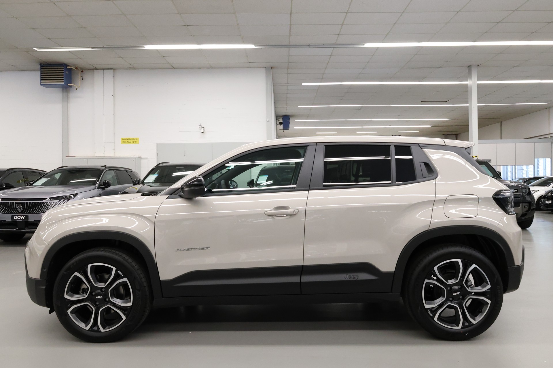 JEEP Avenger 1.2 MHEV Summit-image-12
