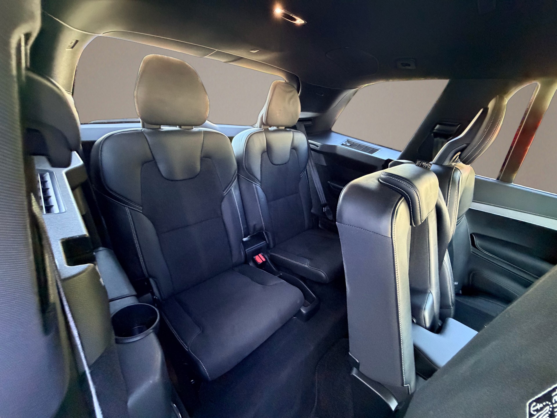 VOLVO XC90 B5 Diesel AWD R-Design Geartronic-image-14