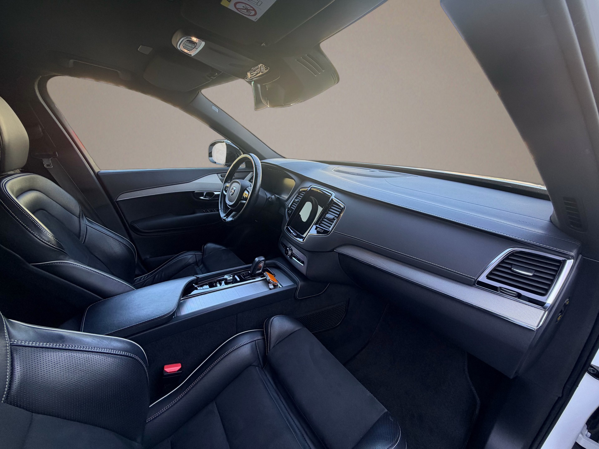 VOLVO XC90 B5 Diesel AWD R-Design Geartronic-image-10