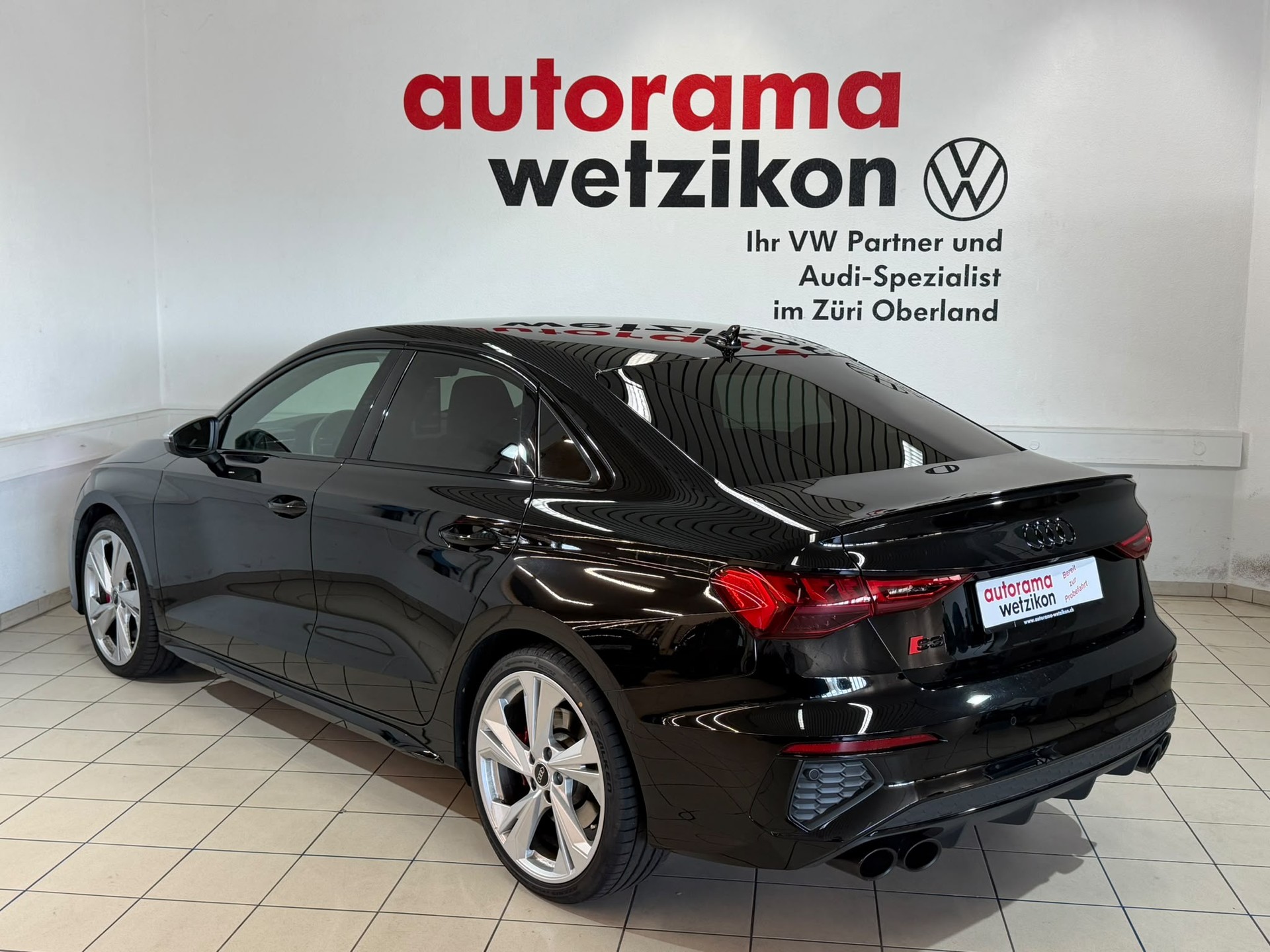 AUDI S3 Limousine 2.0 TFSI quattro S-tronic-showroom-element-2