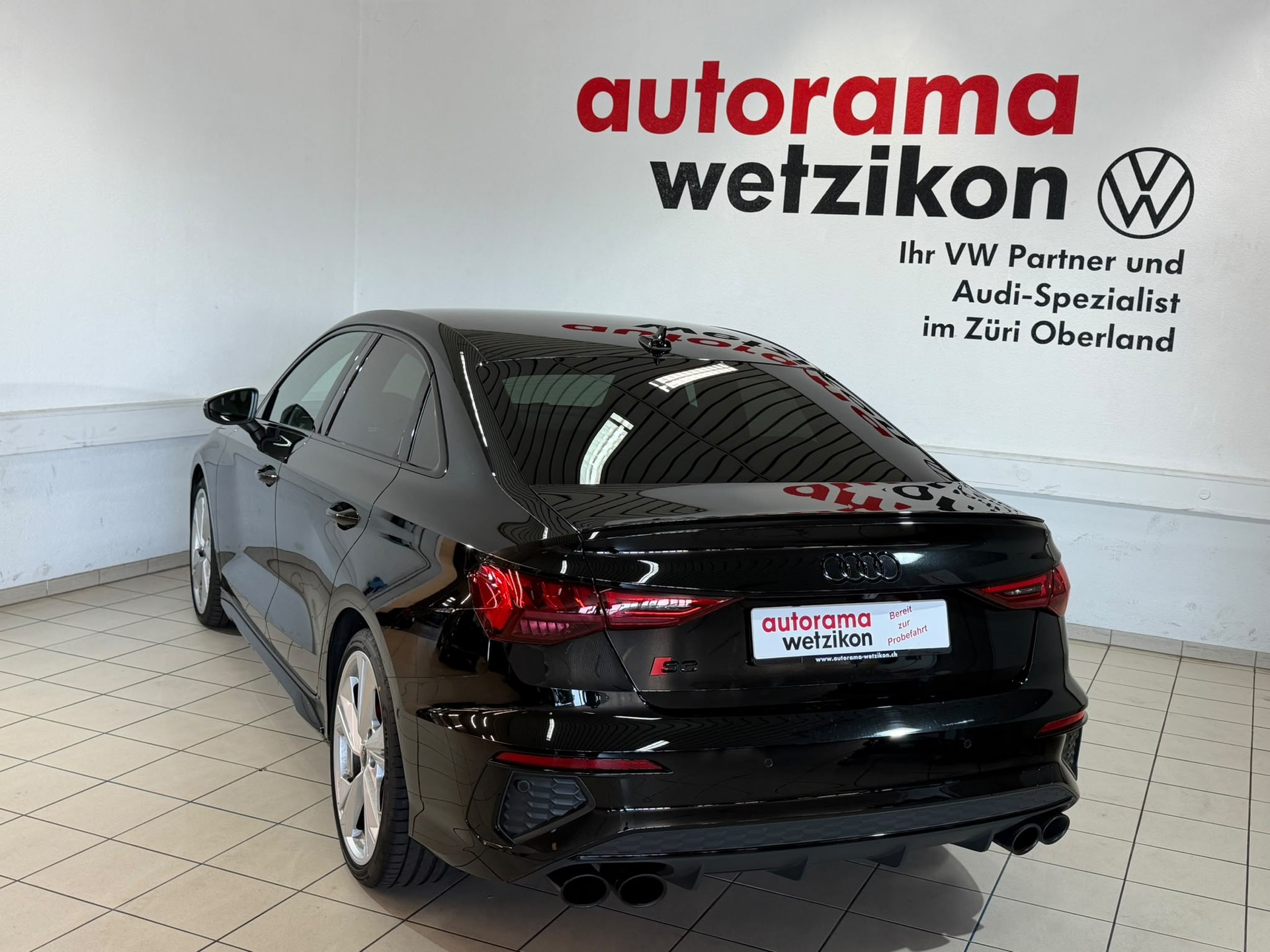 AUDI S3 Limousine 2.0 TFSI quattro S-tronic-showroom-element-3