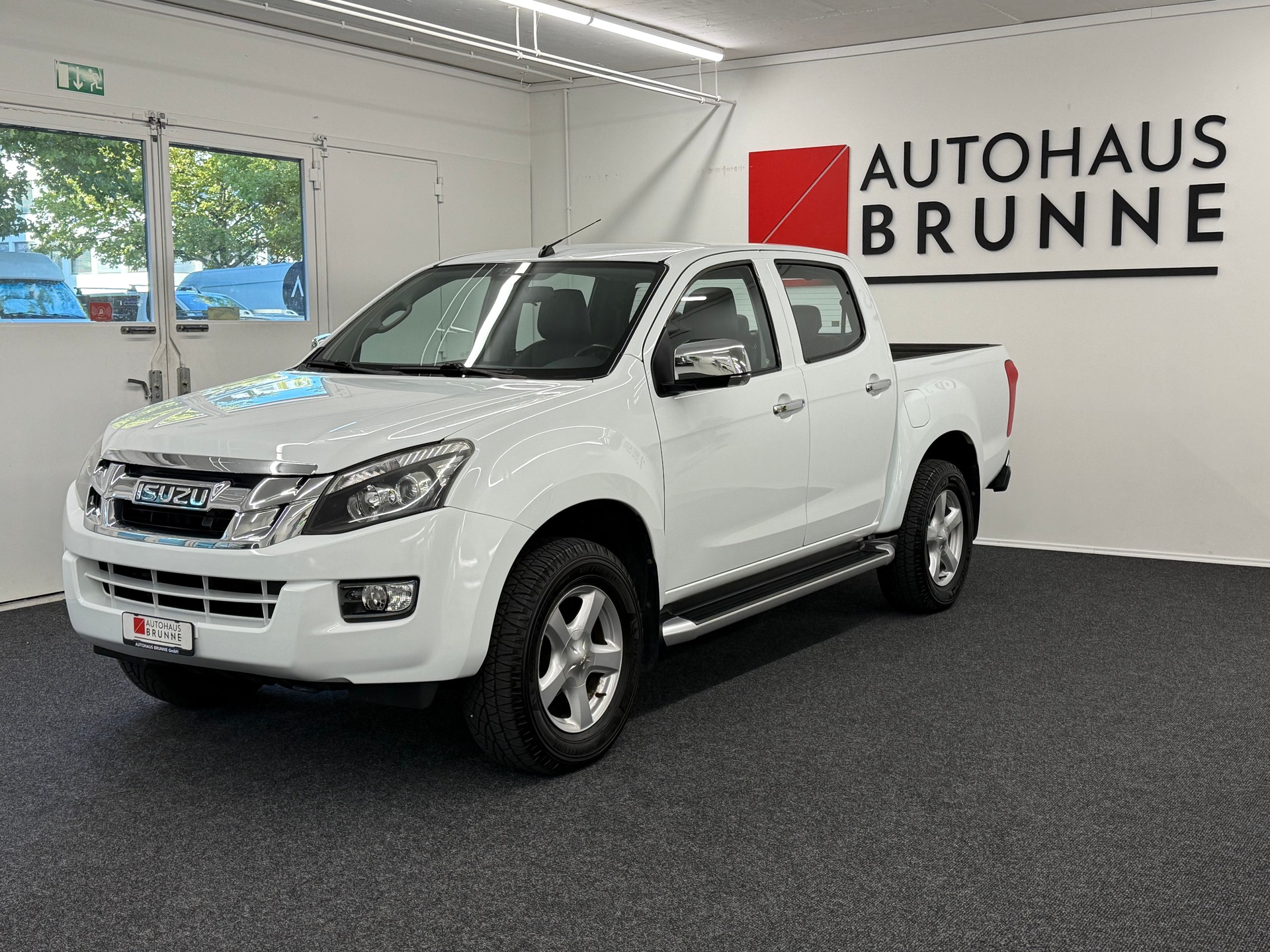 ISUZU D-MAX 2.5 Crew Cab Solar Special 4x4