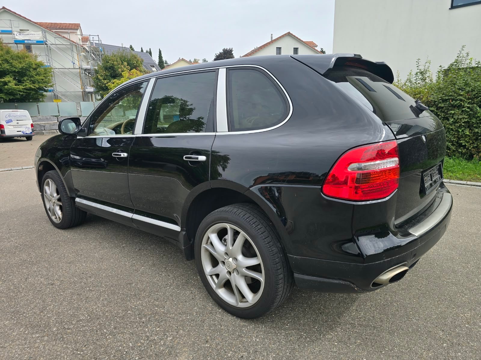PORSCHE Cayenne S-showroom-element-2