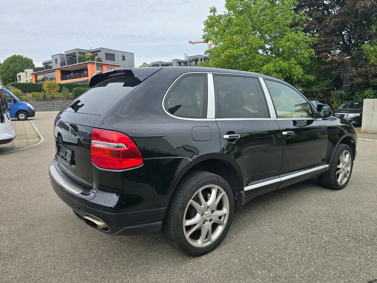 PORSCHE Cayenne S-showroom-element-3