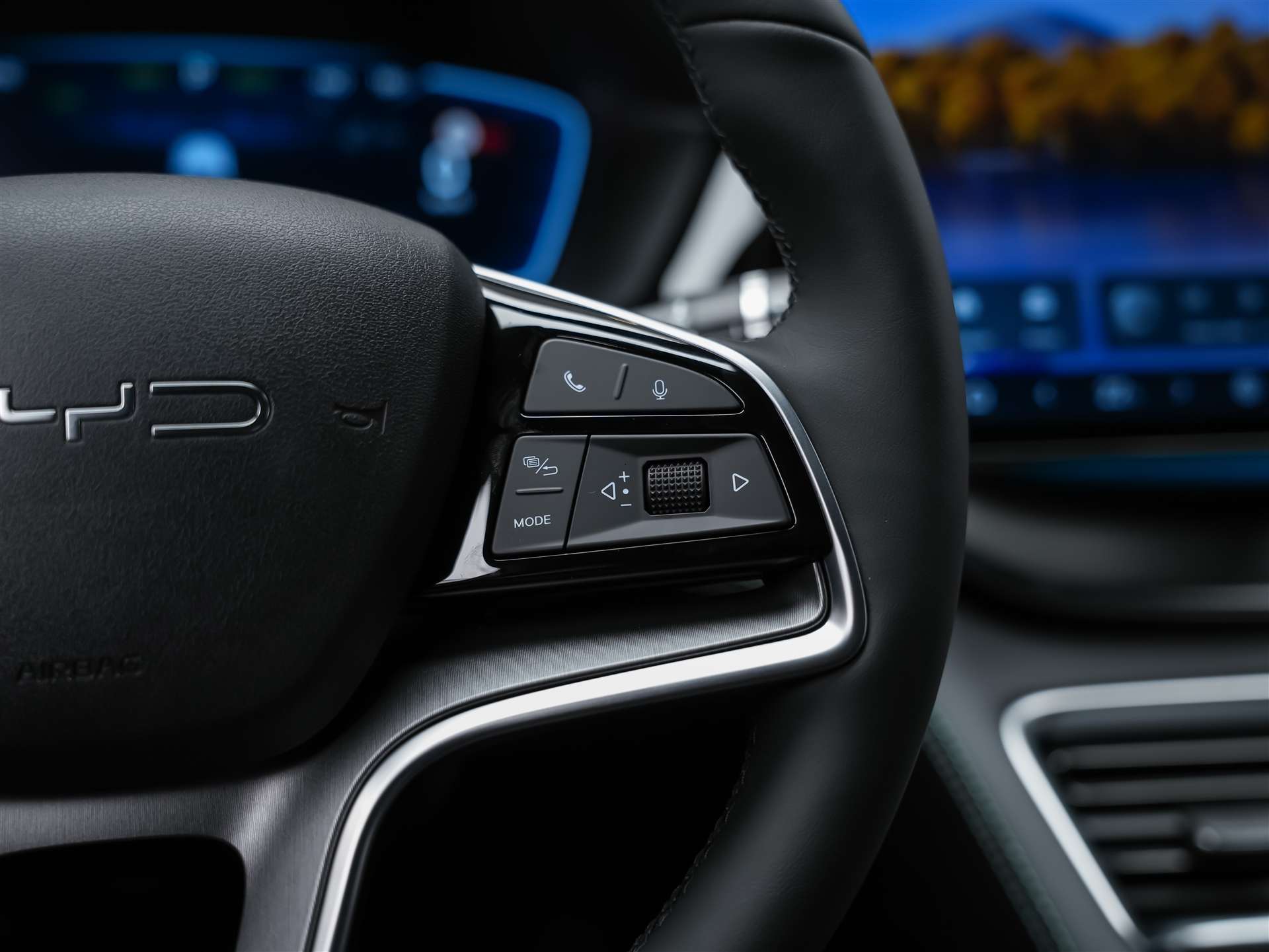 BYD Seal U DM-i Design AWD *SOFORT Verfügbar*Werksgarantie*Lenkradheizung*Sitzbelüftung*360° Kamera*-image-29