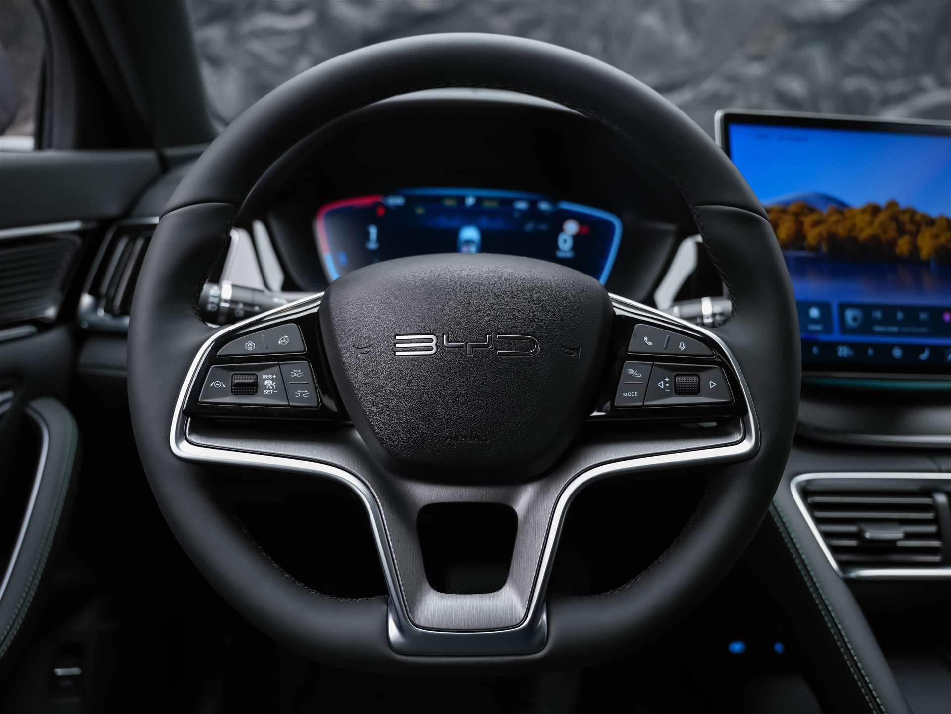 BYD Seal U DM-i Design AWD *SOFORT Verfügbar*Werksgarantie*Lenkradheizung*Sitzbelüftung*360° Kamera*-image-27