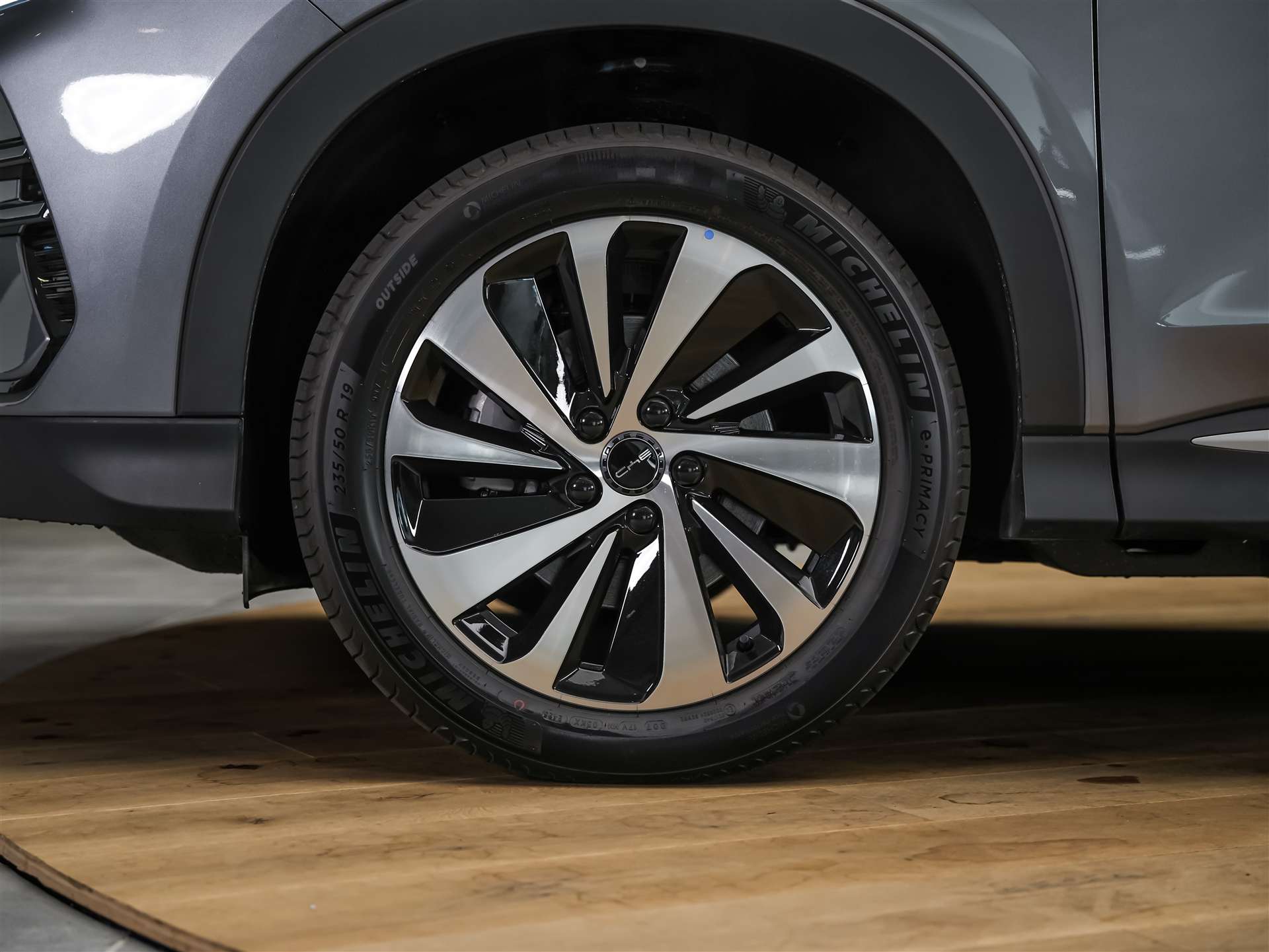 BYD Seal U DM-i Design AWD *SOFORT Verfügbar*Werksgarantie*Lenkradheizung*Sitzbelüftung*360° Kamera*-image-17