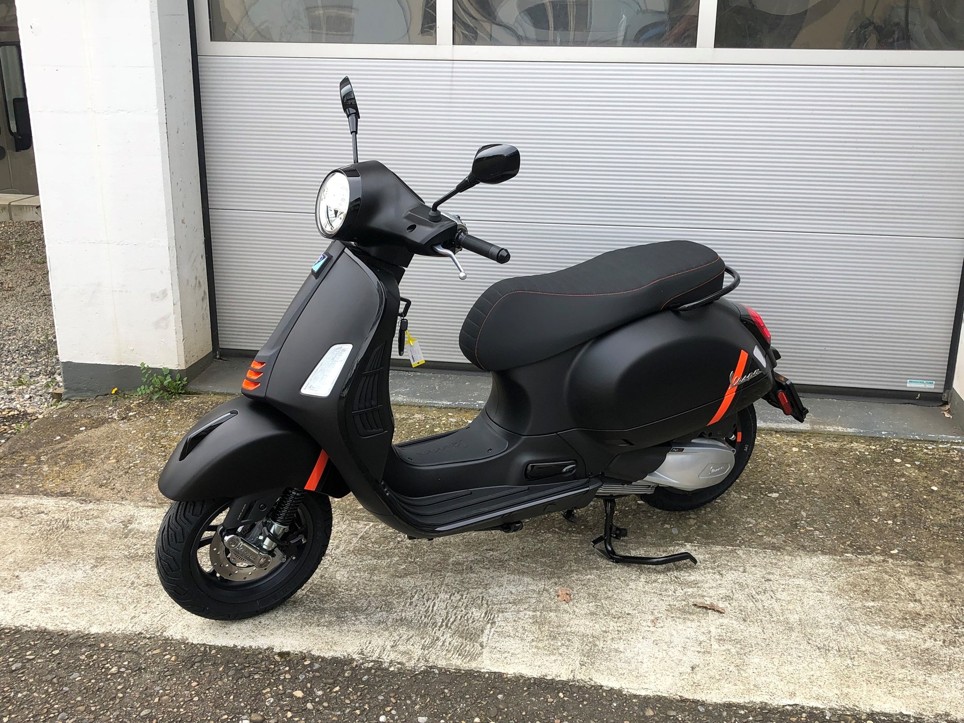 PIAGGIO Vespa GTS 125 Super Sport ABS-image-1