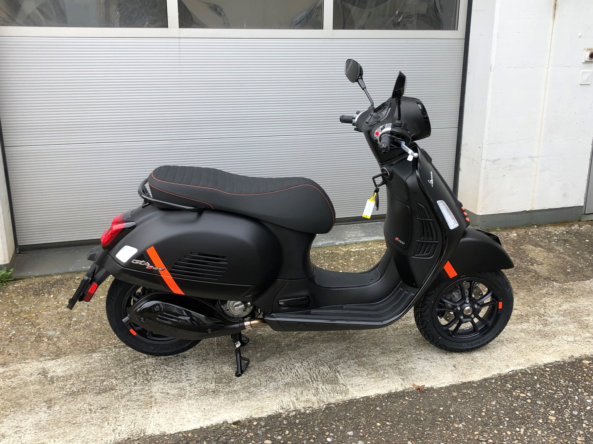PIAGGIO Vespa GTS 125 Super Sport ABS-image-5