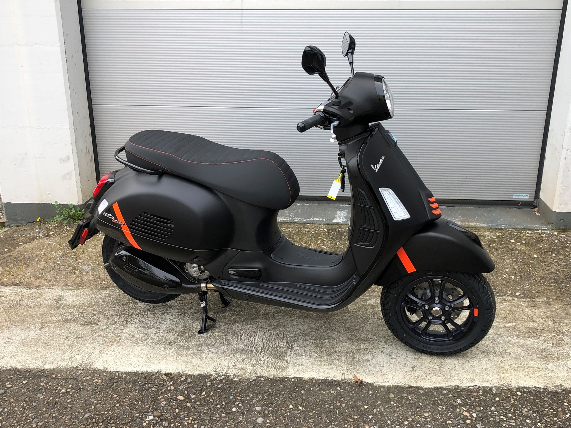 PIAGGIO Vespa GTS 125 Super Sport ABS-image-7