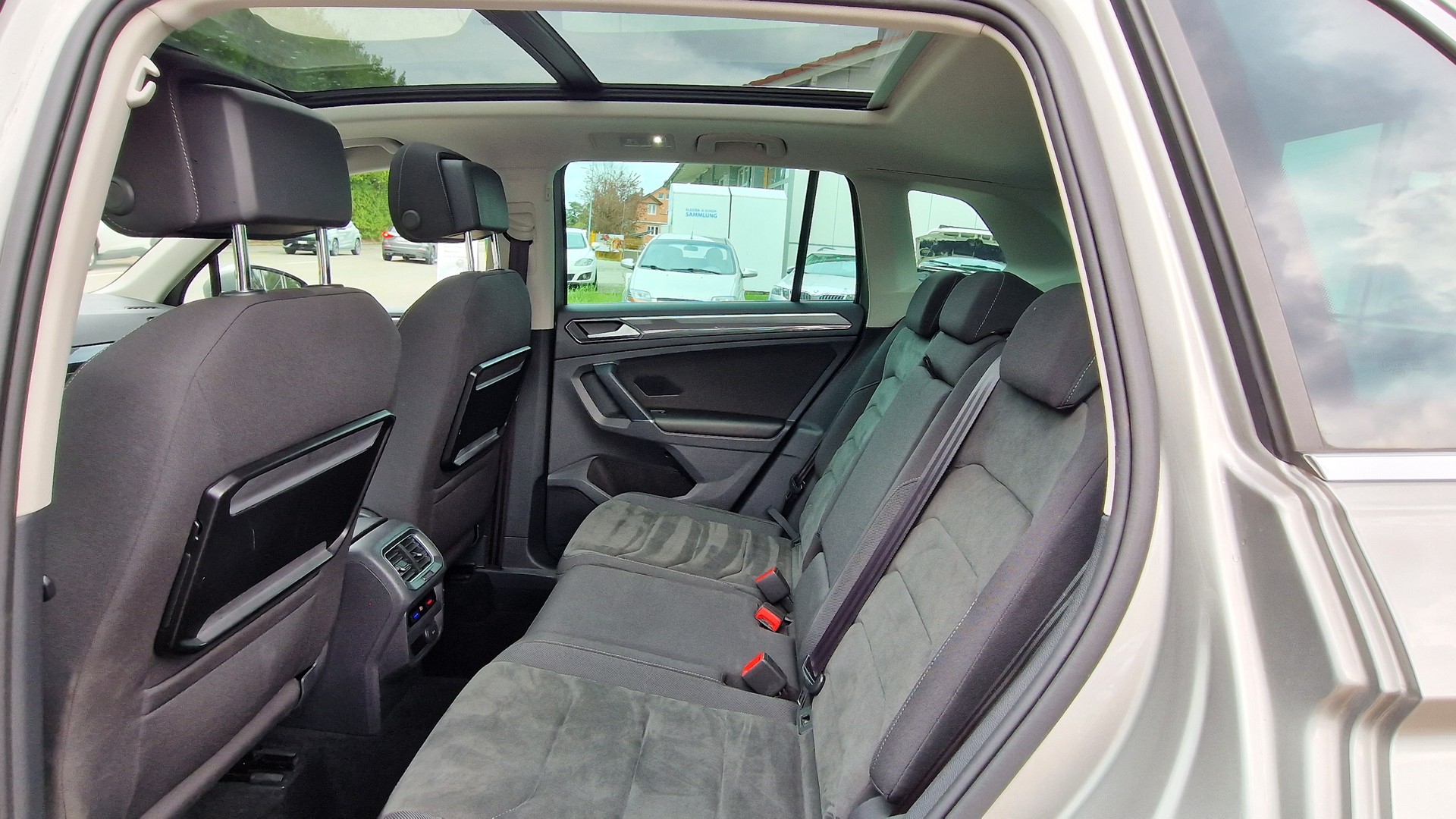 VW Tiguan 2.0 TDI Highline SCR DSG-image-12
