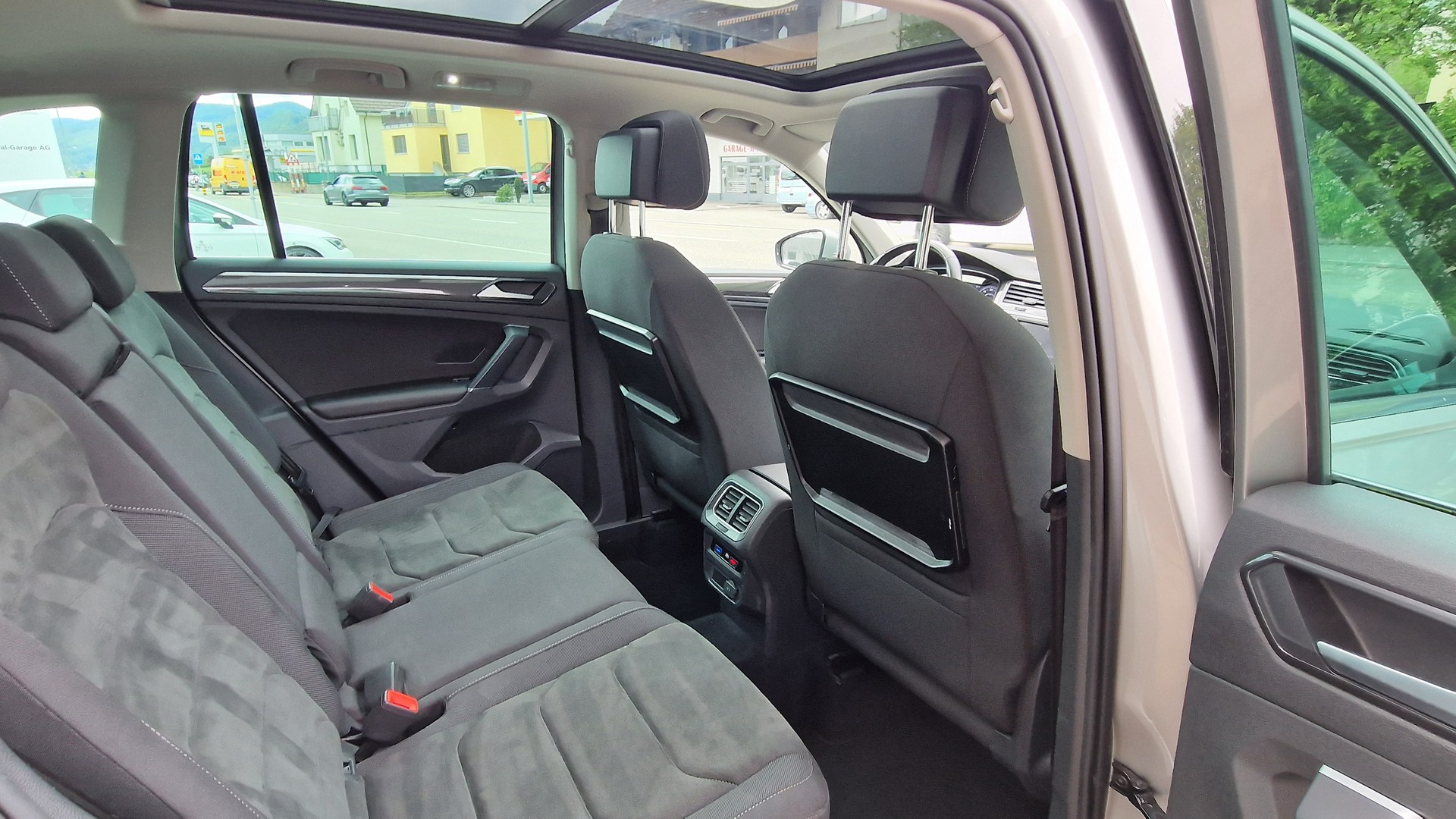 VW Tiguan 2.0 TDI Highline SCR DSG-image-13