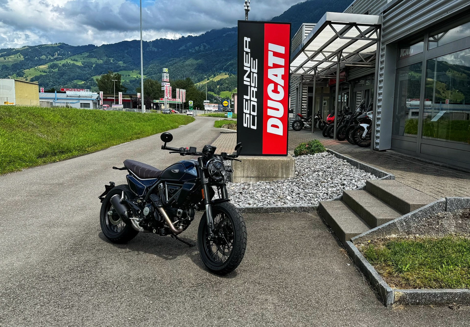DUCATI Scrambler 803 Nightshift