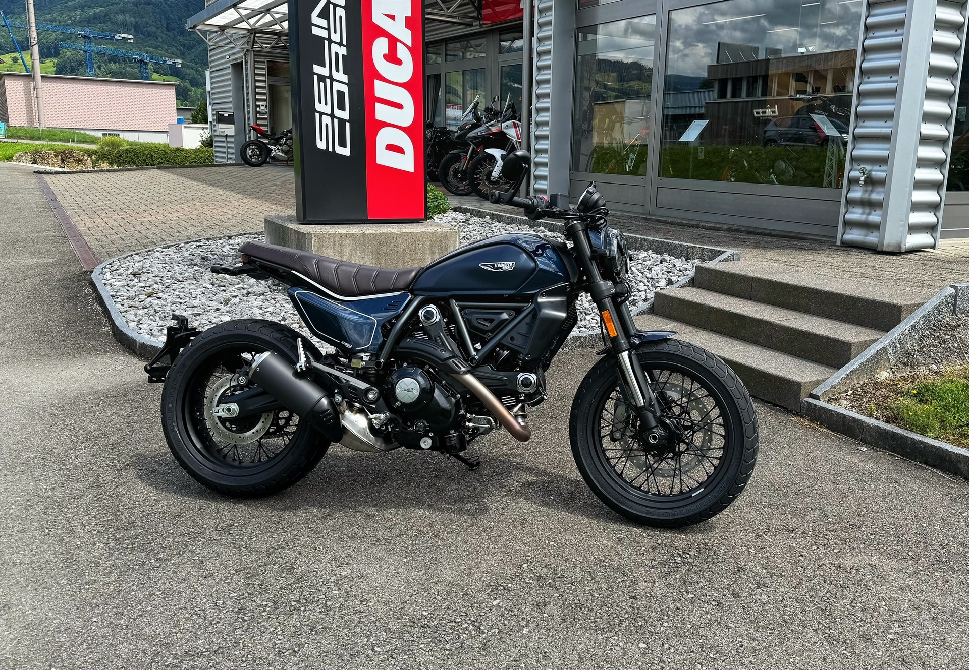 DUCATI Scrambler 803 Nightshift-image-3
