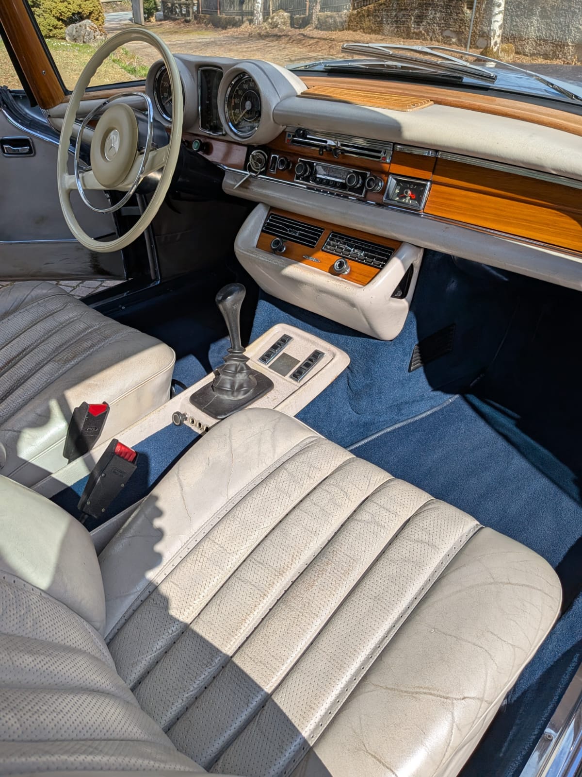 MERCEDES-BENZ SE-image-4