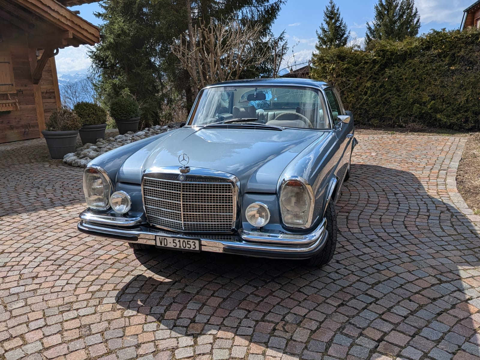 MERCEDES-BENZ SE-image-1