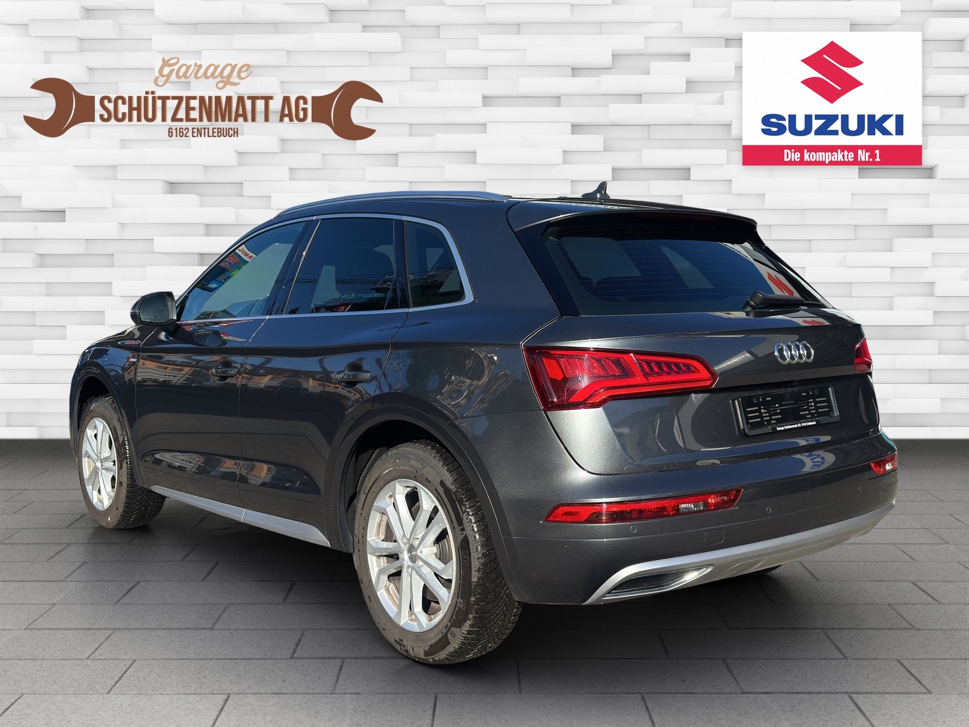 AUDI Q5 2.0 TFSI quattro S-tronic-image-2