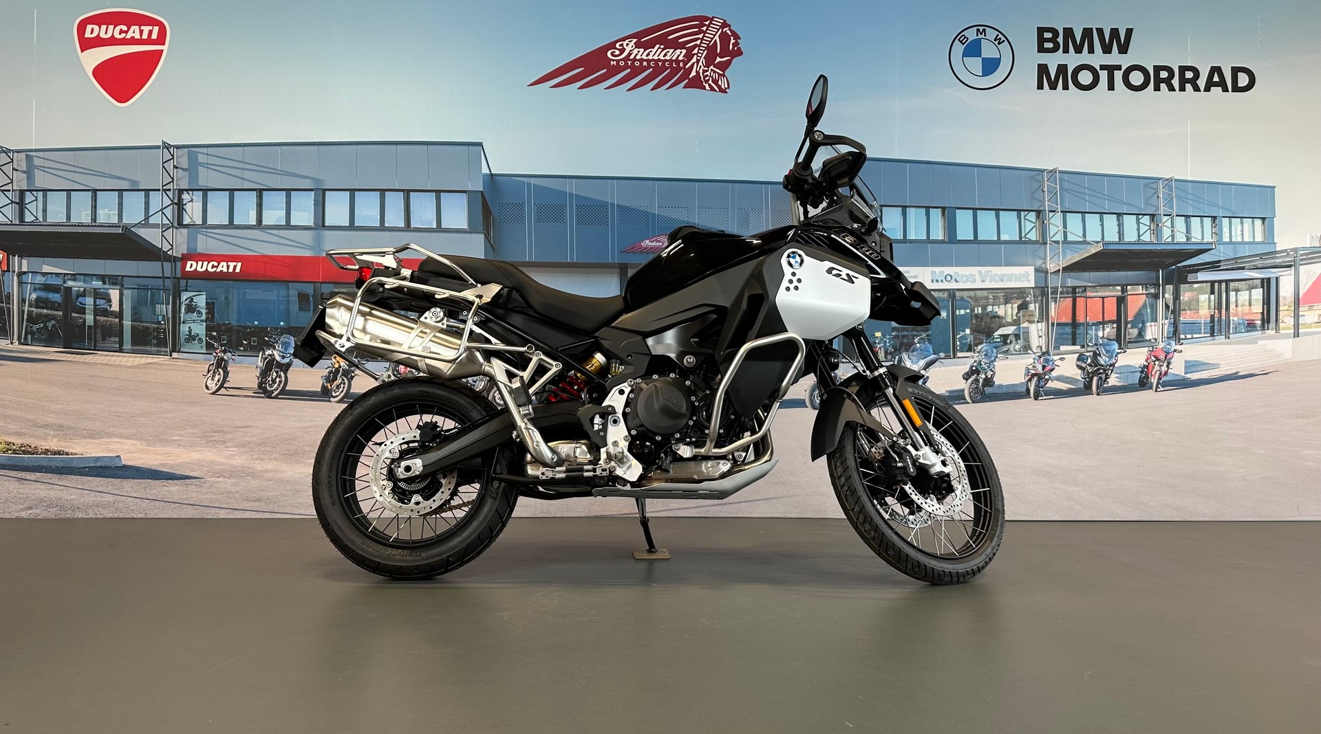 BMW F 900 GS Adventure-image-2