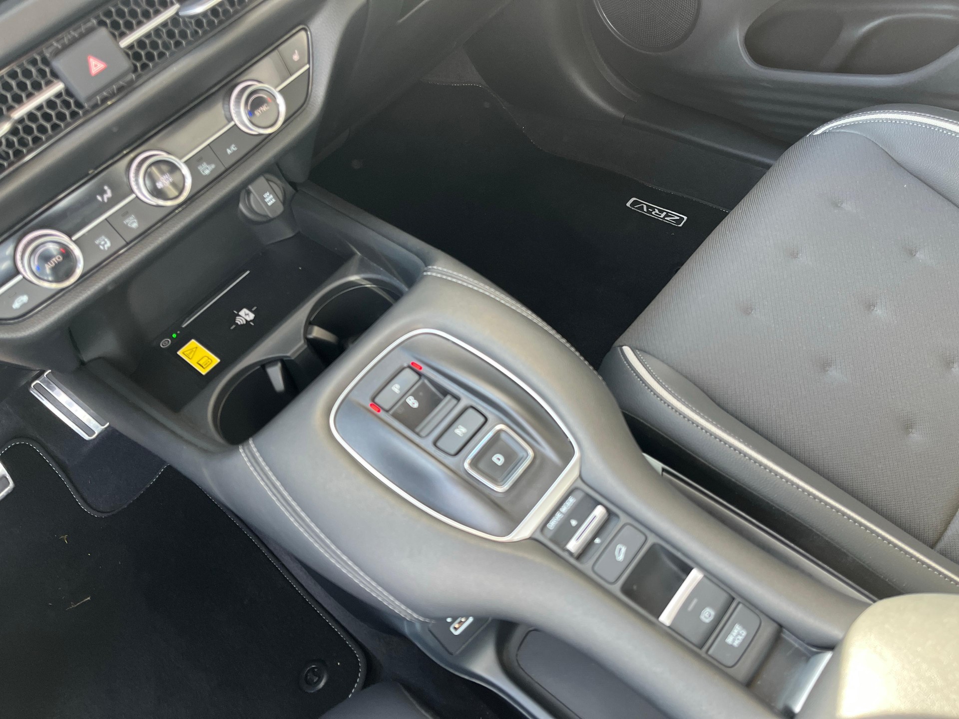 HONDA ZR-V 2.0 i-MMD Sport-image-13