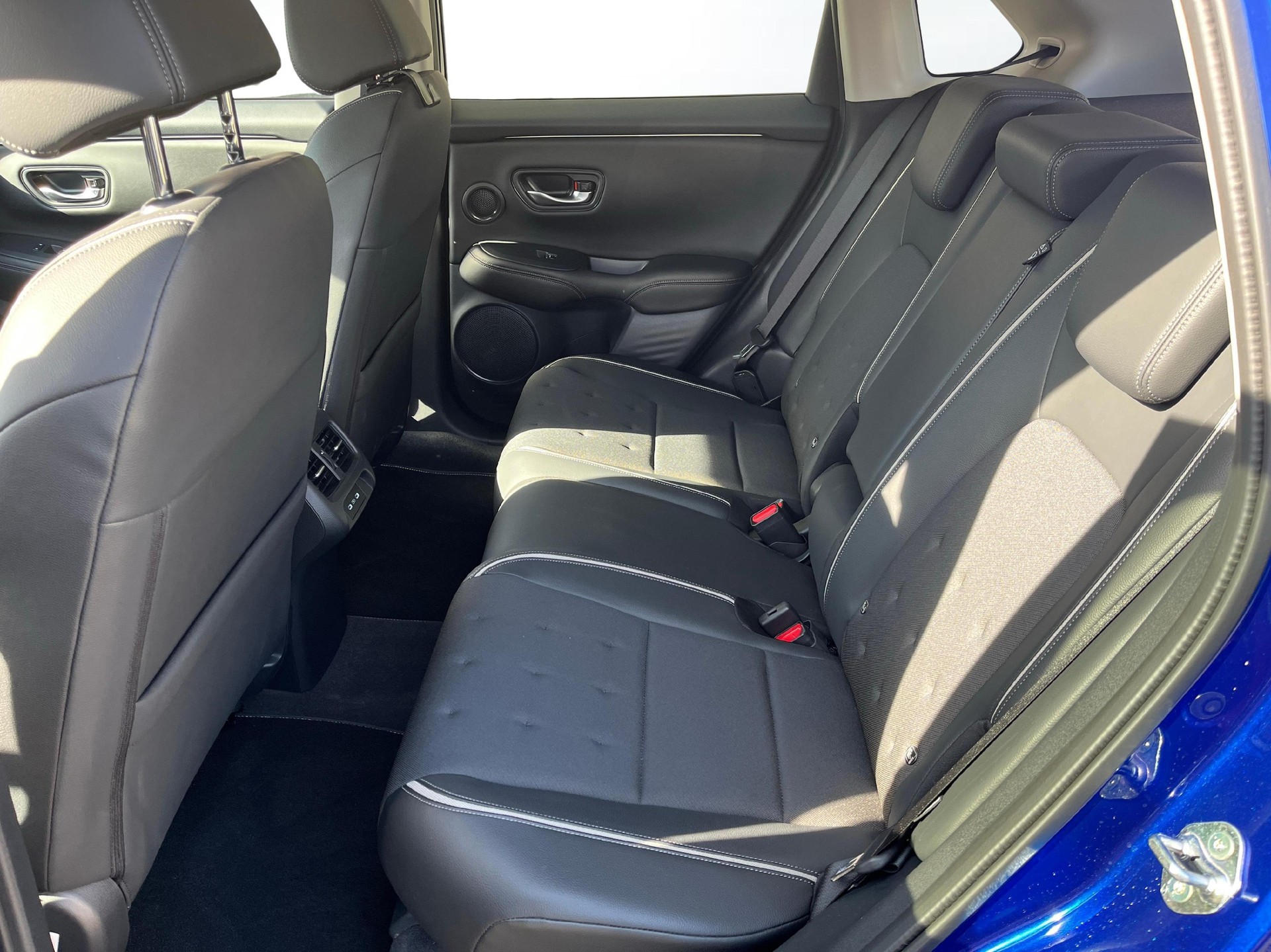HONDA ZR-V 2.0 i-MMD Sport-image-10