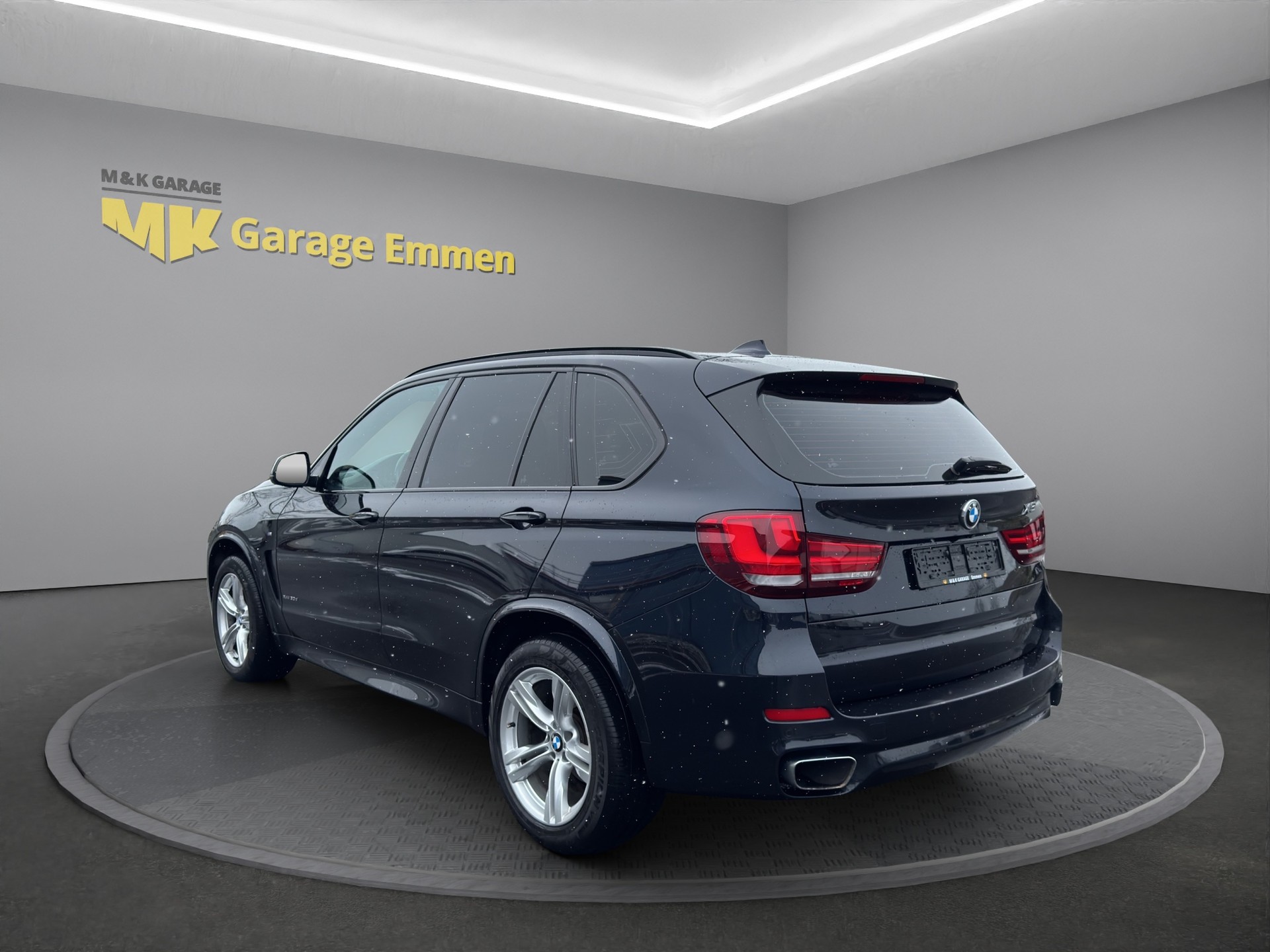 BMW X5 xDrive 30d Steptronic-showroom-element-2