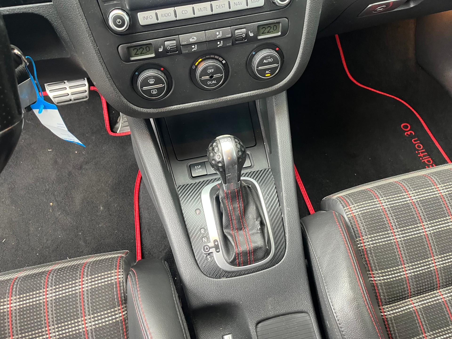 VW Golf 2.0 TFSI GTI Edition 30-image-15