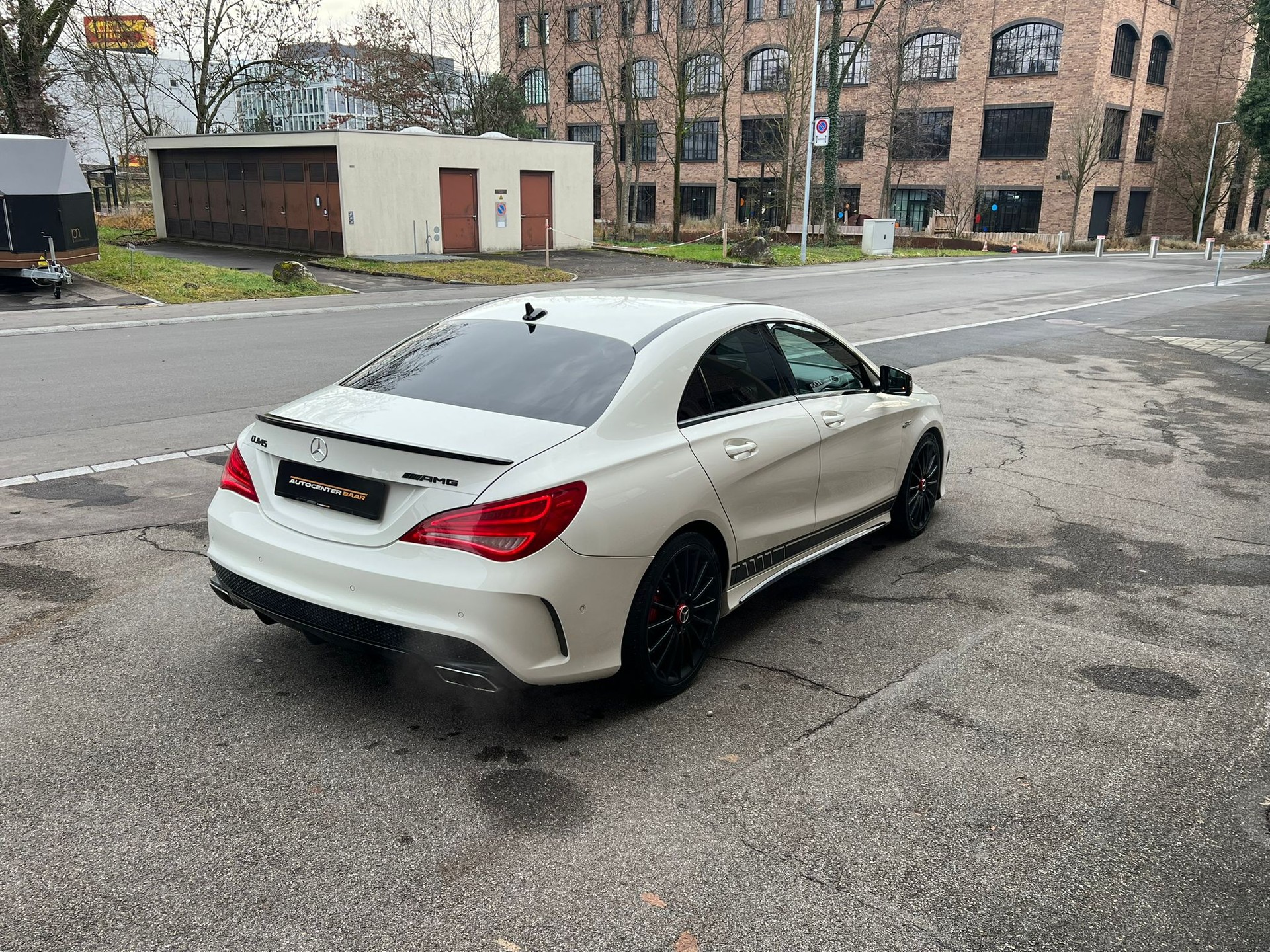 MERCEDES-BENZ CLA 45 AMG 4Matic Speedshift-image-4
