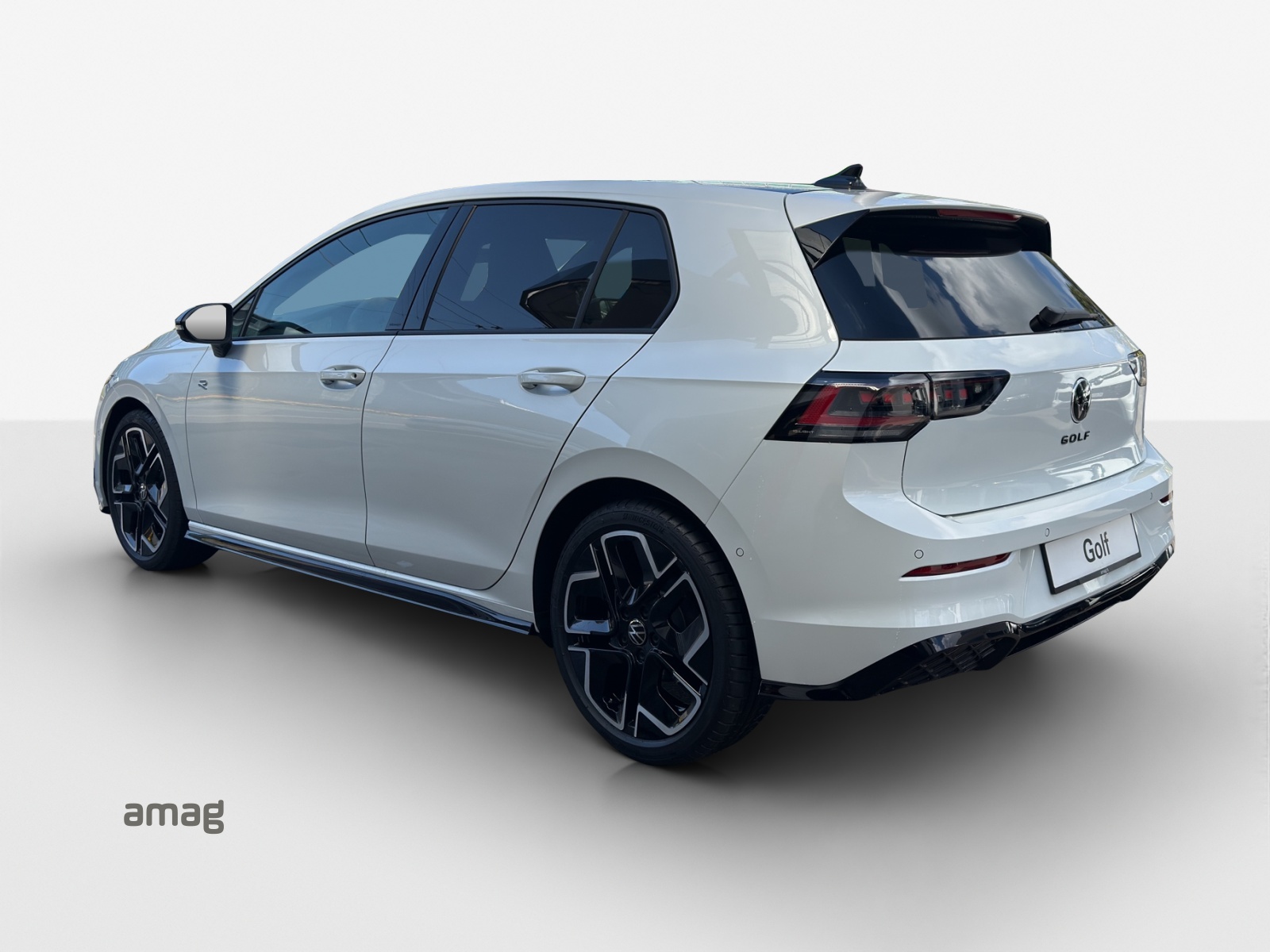 VW Golf 1.5 e TSI mHEV R-Line DSG-showroom-element-2