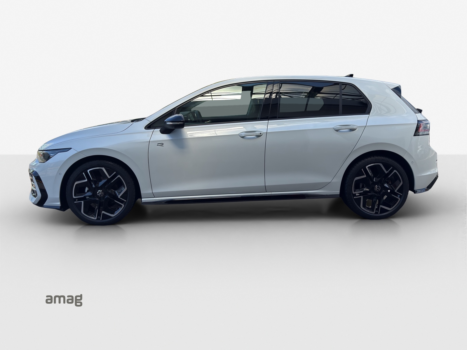 VW Golf 1.5 e TSI mHEV R-Line DSG-showroom-element-1