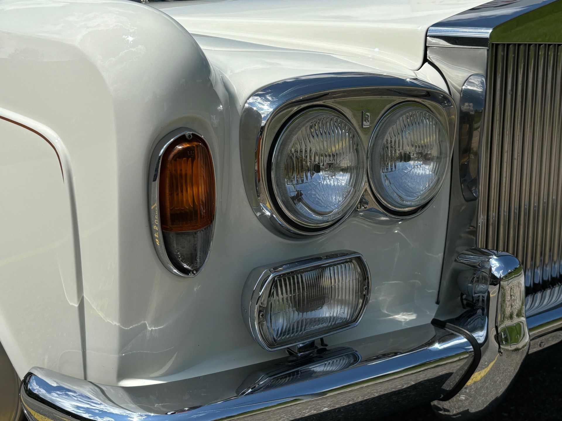 ROLLS-ROYCE Corniche Coupe-image-3