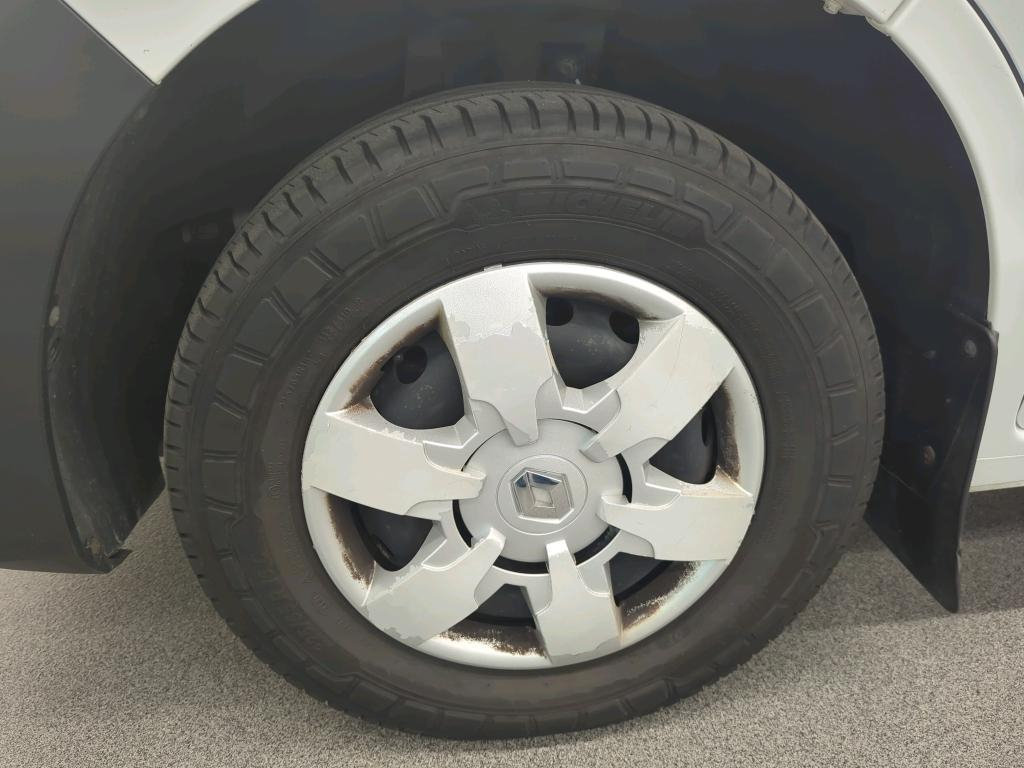 RENAULT Master T35 ENERGY 2.3dCi 150 L2H2-image-9
