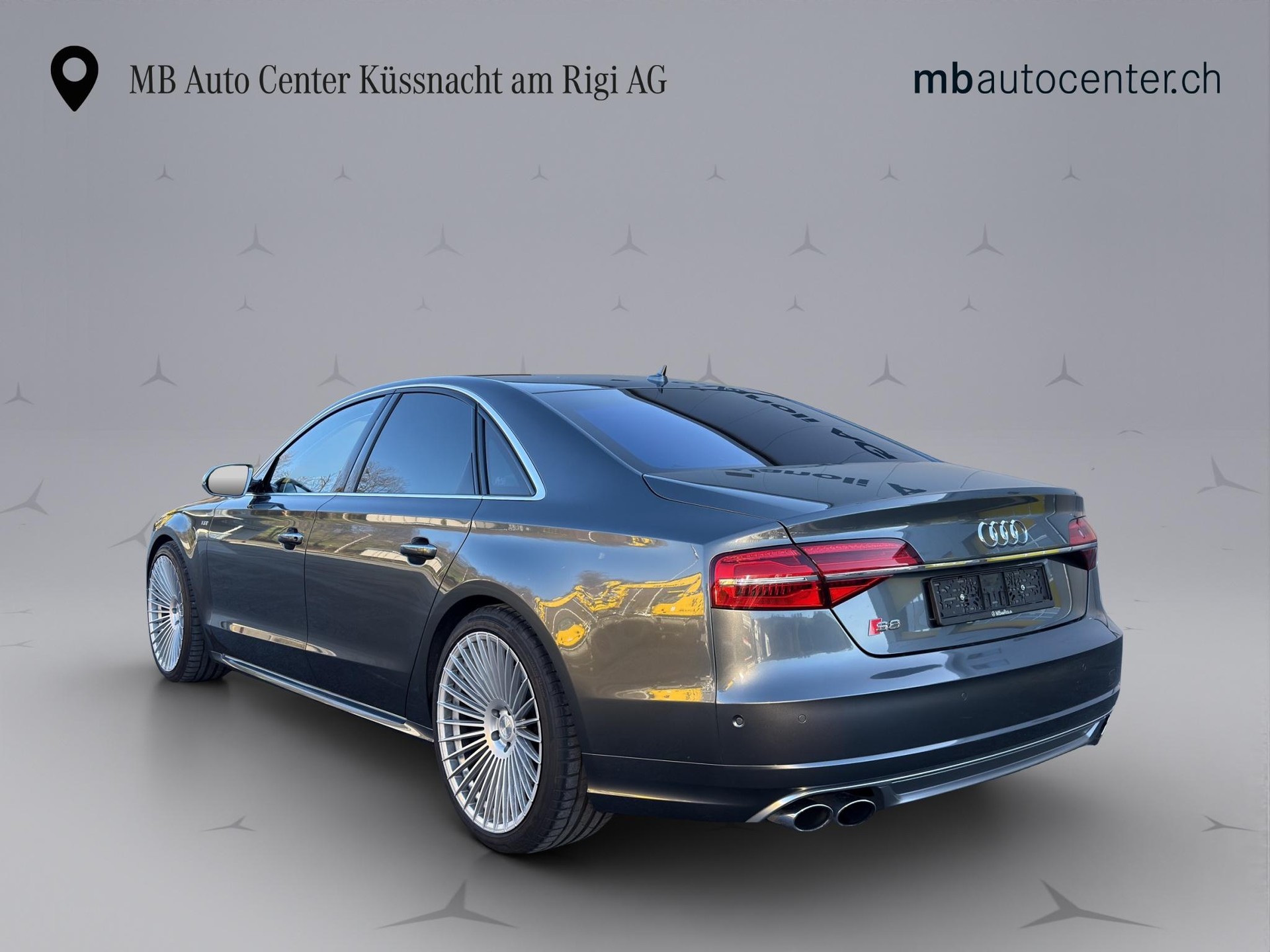 AUDI S8 4.0 V8 TFSI quattro T-Tronic-image-4