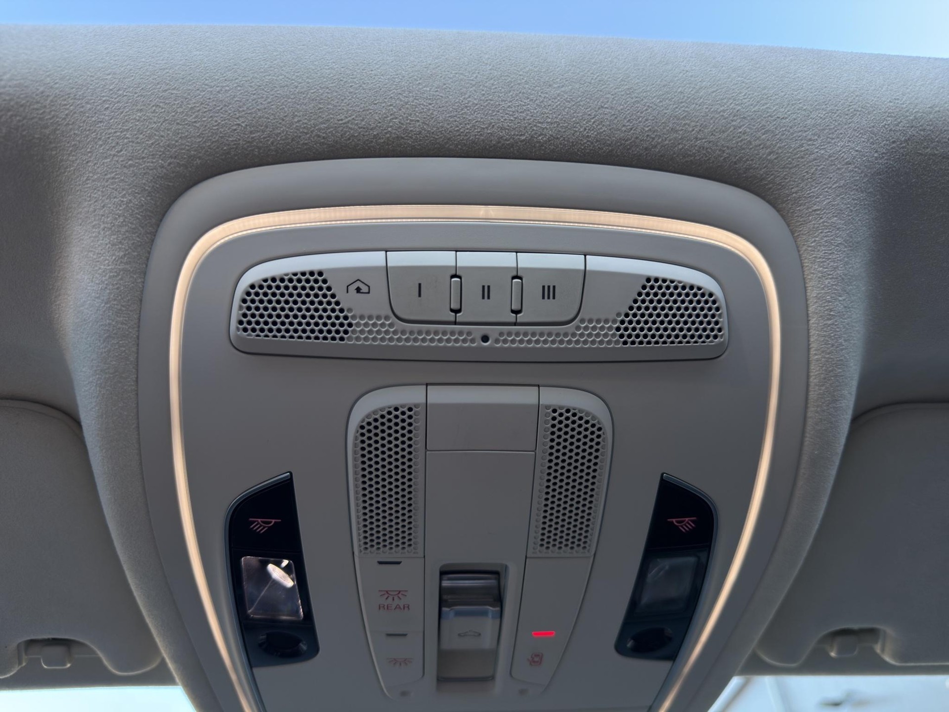 AUDI S8 4.0 V8 TFSI quattro T-Tronic-image-29