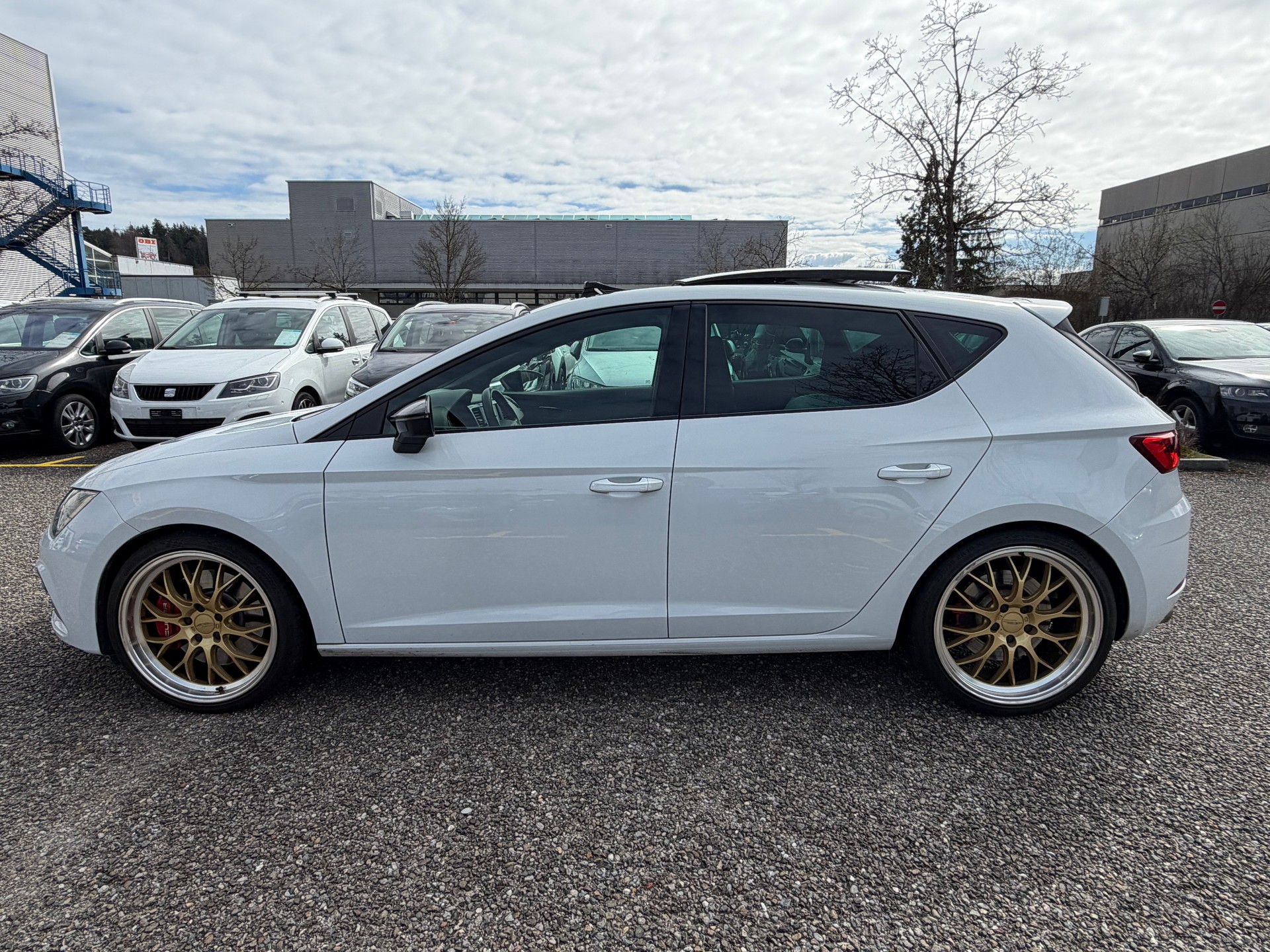 SEAT Leon 2.0 TSI Cupra 300 DSG-image-7